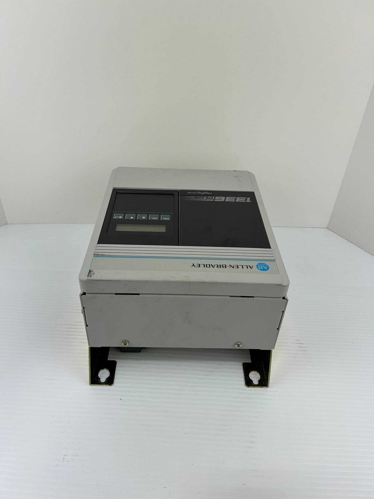 Allen-Bradley 1336S-BRF10-AA-EN4-HA2-L4 Sensorless Vector Drive 1336 Plus Ser. D