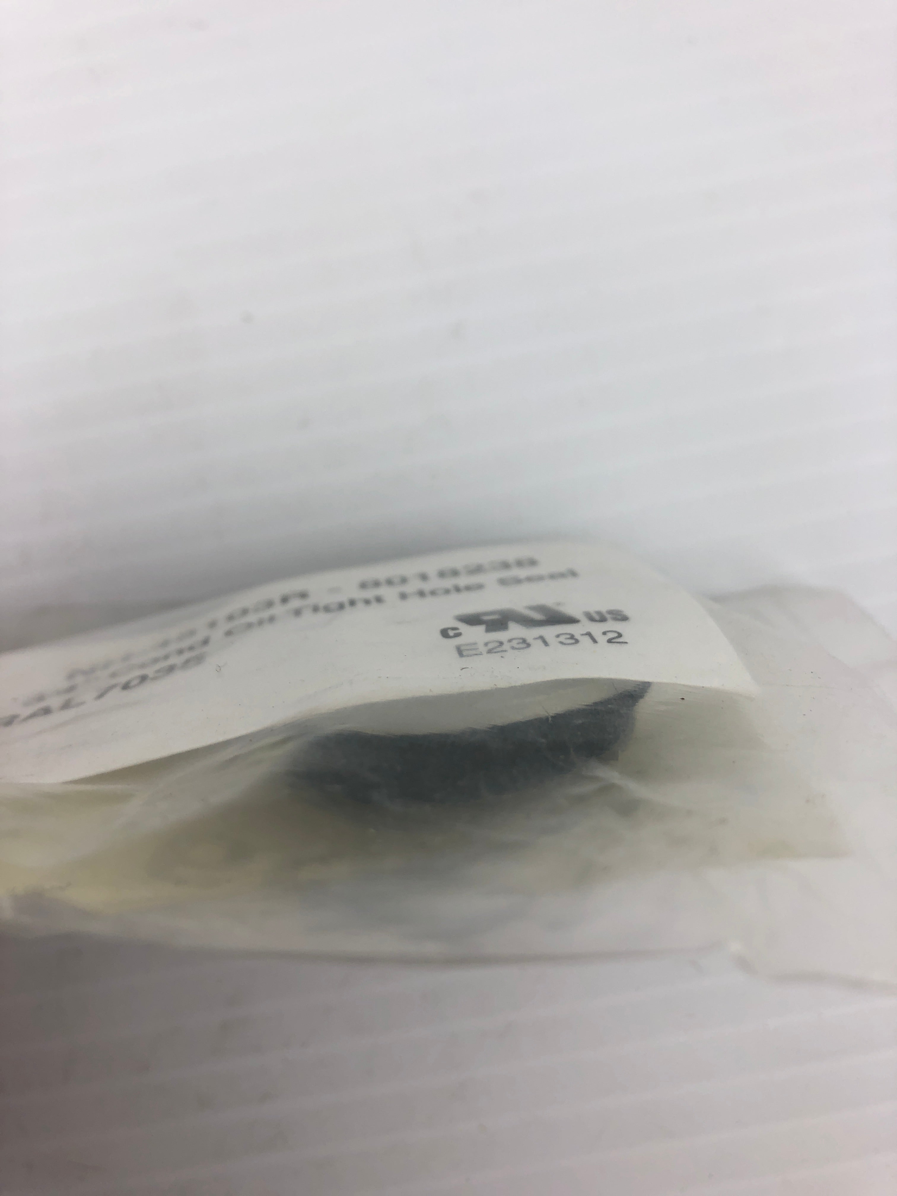 NH-45103R-8018238 Oil Tight Conduit Hole Sealer 6UUK1 - Lot of 2