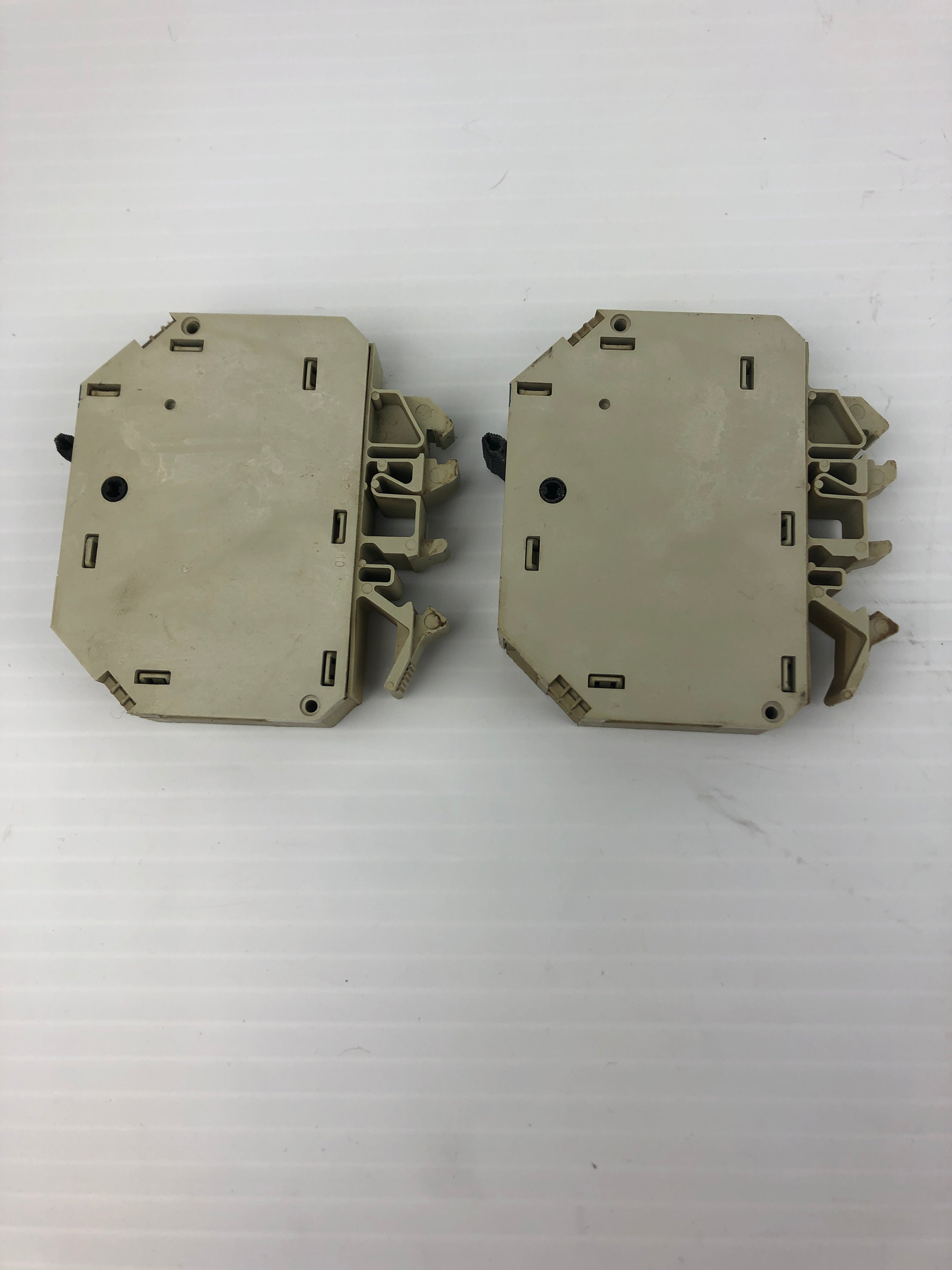 Telemecanique GB2-CB16 Circuit Breaker 10 Amp - Lot of 2