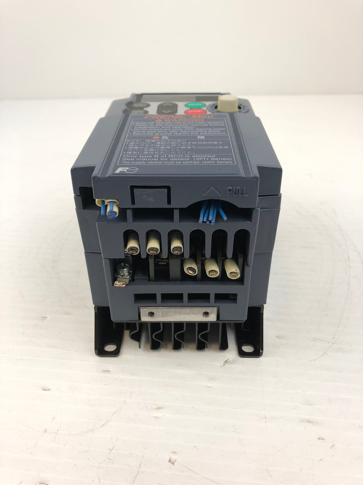 Fuji Electric FRN0.4C1S-2J Converter 3PH 200-240V 50/60Hz 1.8A
