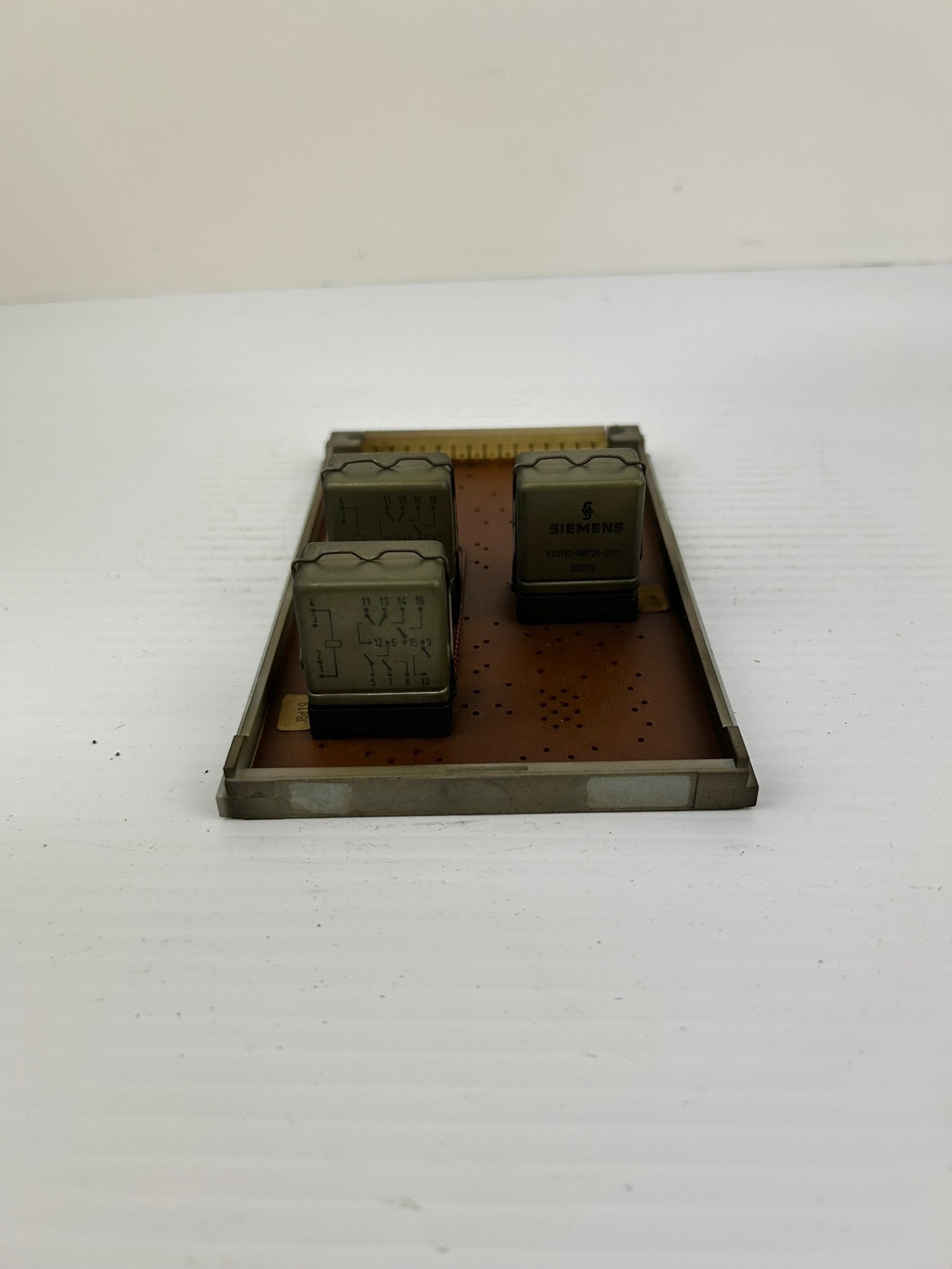 Barmag Electronic Circuit Board E110/00 with 3 Relays E110-00