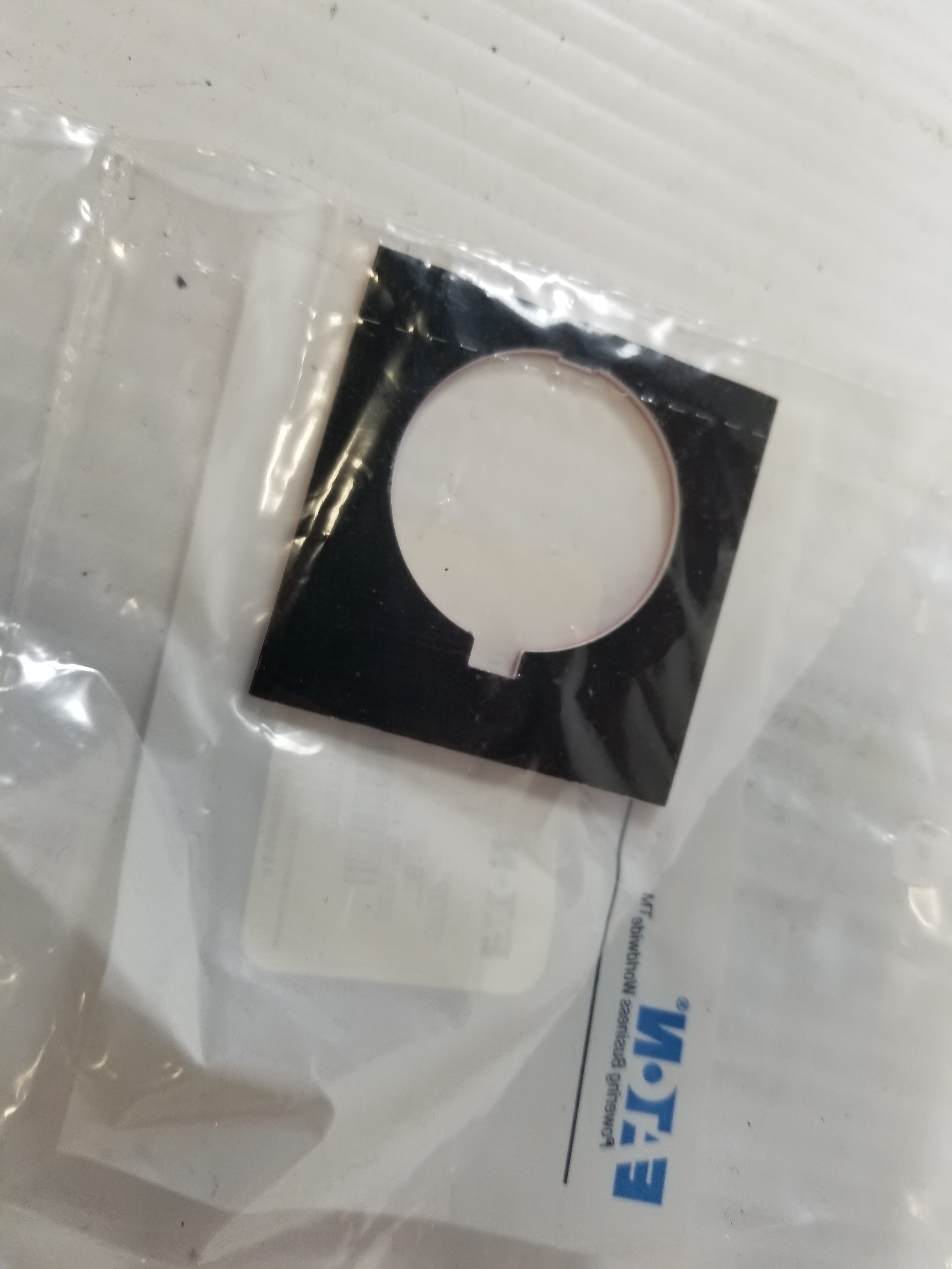 Eaton HT8SP34 Pushbutton Label "Stop" T0916 Series A1