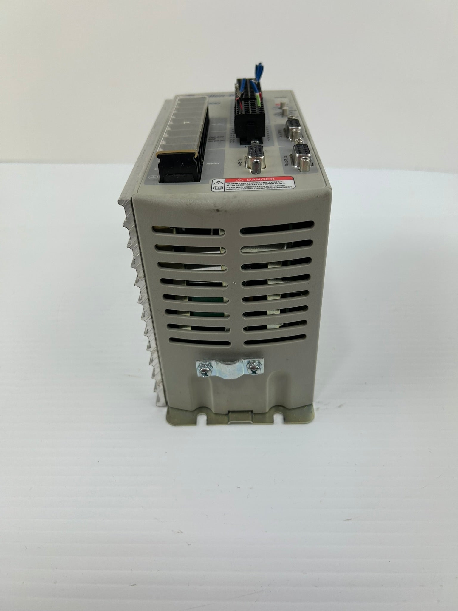 Allen Bradley 2098-IPD-005 Ultra5000 Servo Drive Series A 9111-0021 1PH