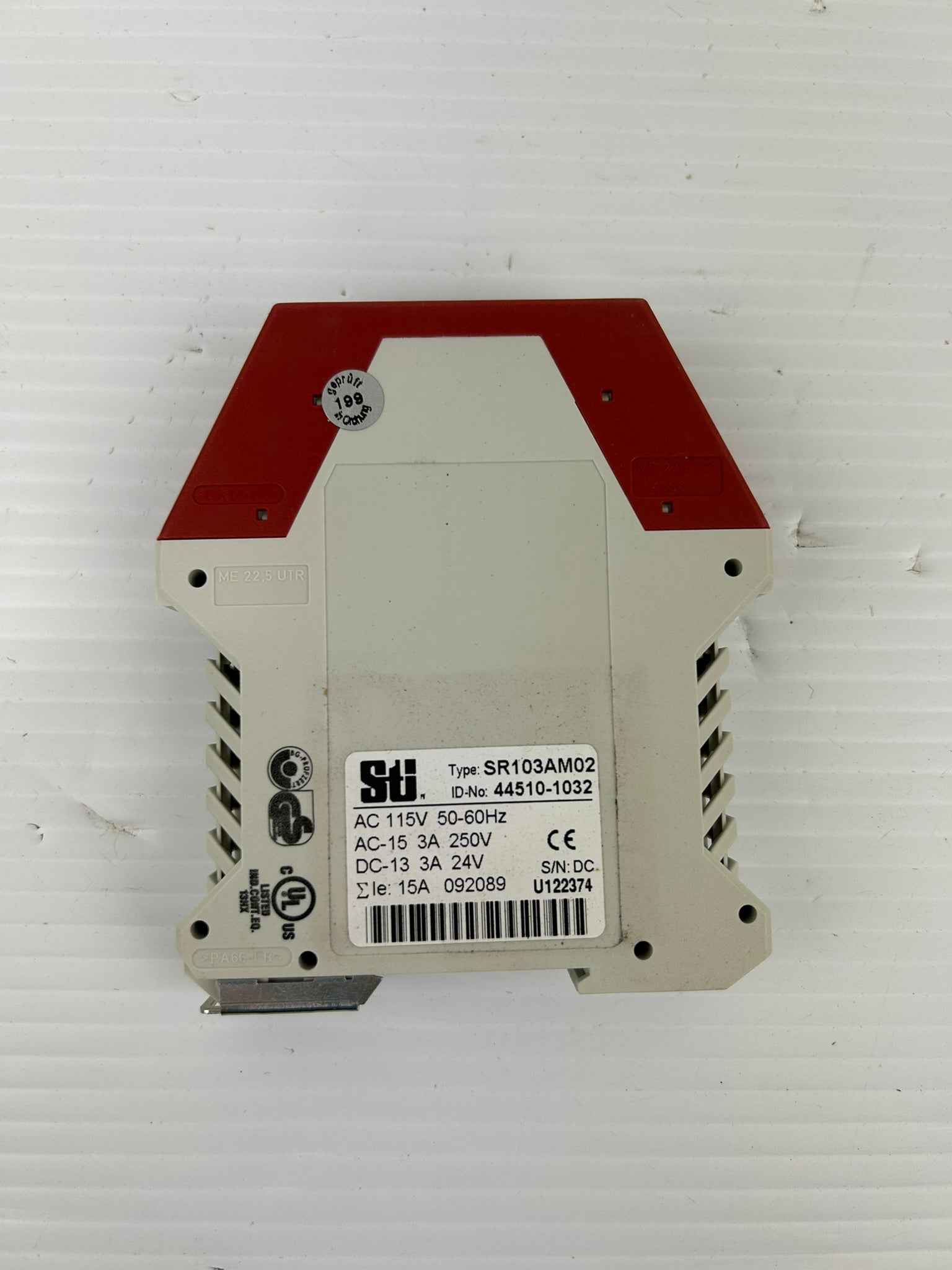 STI SR103AM02 Safety Monitoring Relay 115VAC DIN Rail 3NO 1NC Guard SR103AM