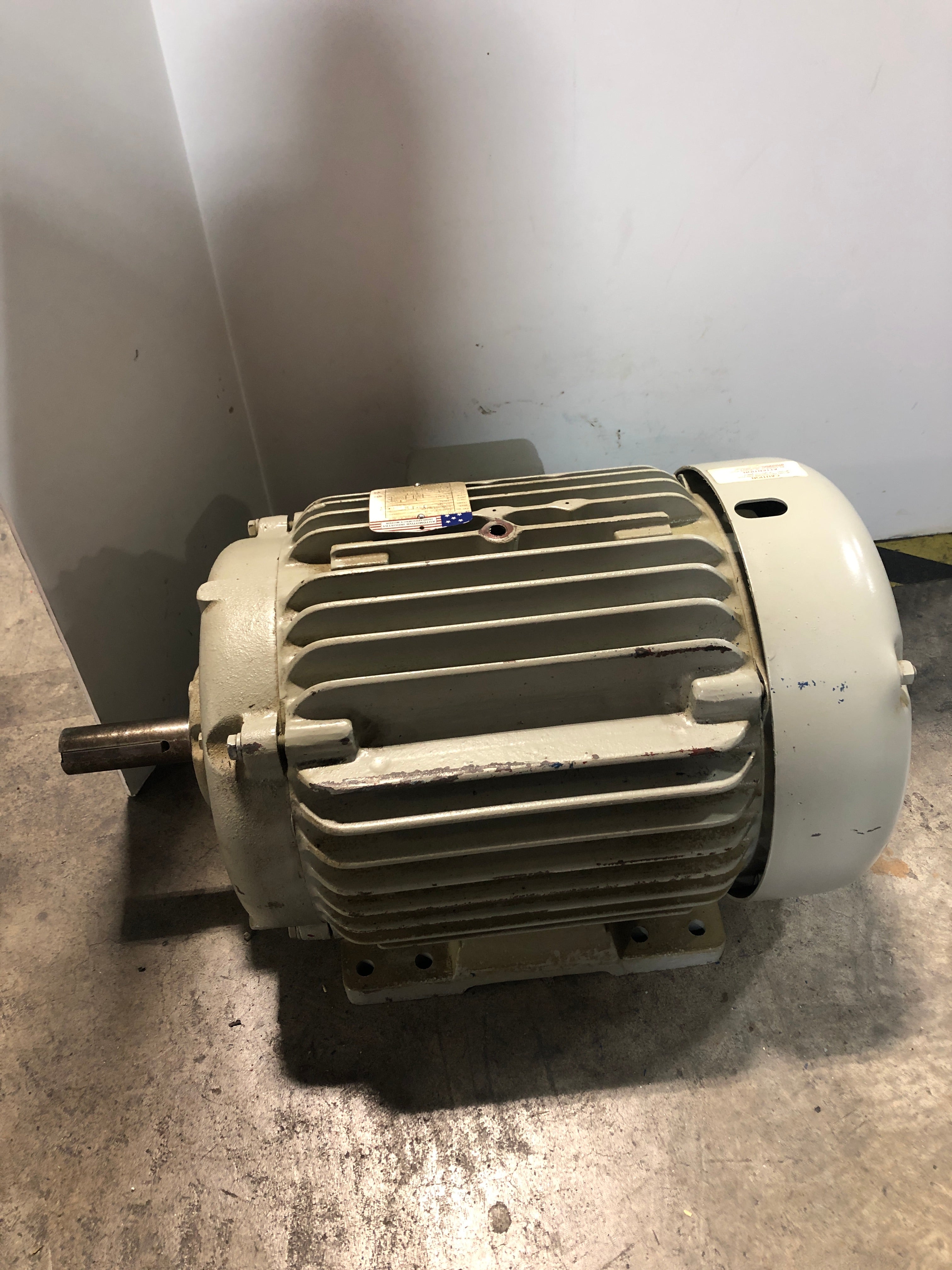 Baldor AM2275-4 High Efficiency Motor 5 HP 400 Volts 7 Amps 1170 RPM 3 PH