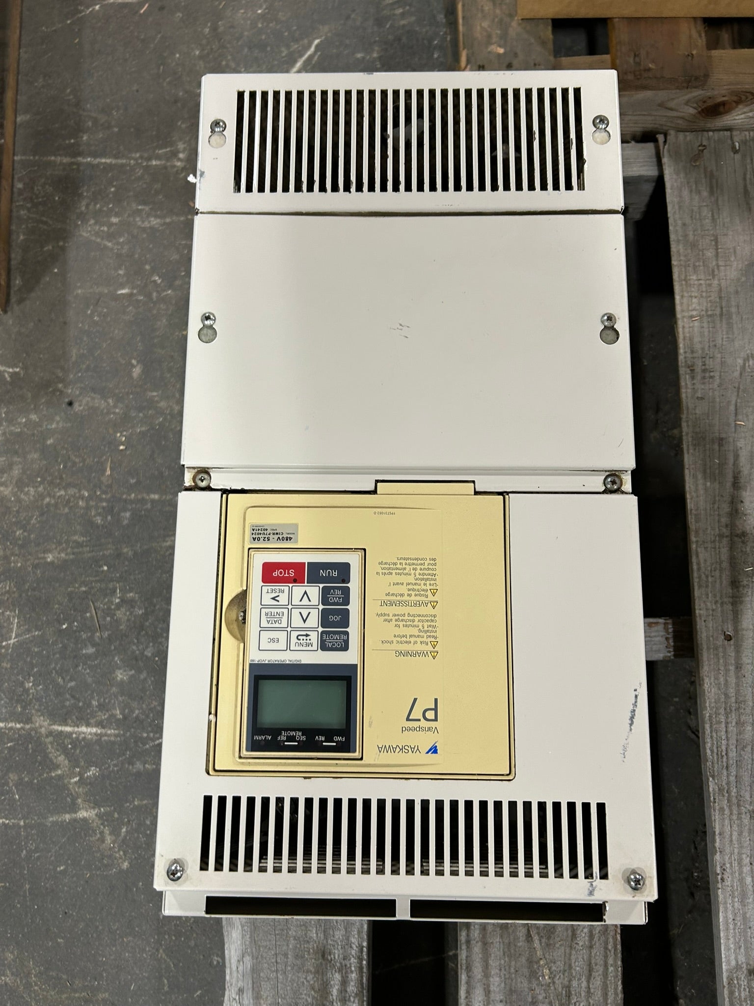 Yaskawa CIMR-P7U4024 AC Drive Varispeed P7 Type 1 Enclosure