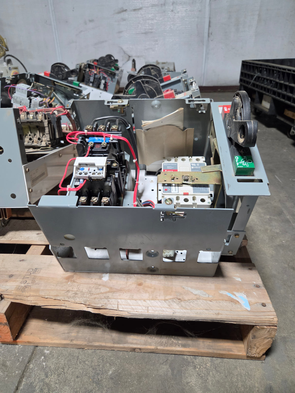 Allen-Bradley 2113B MCC Bucket Size 1 FVNR 15A Breaker 3.0HP 3PH 480V - No Door