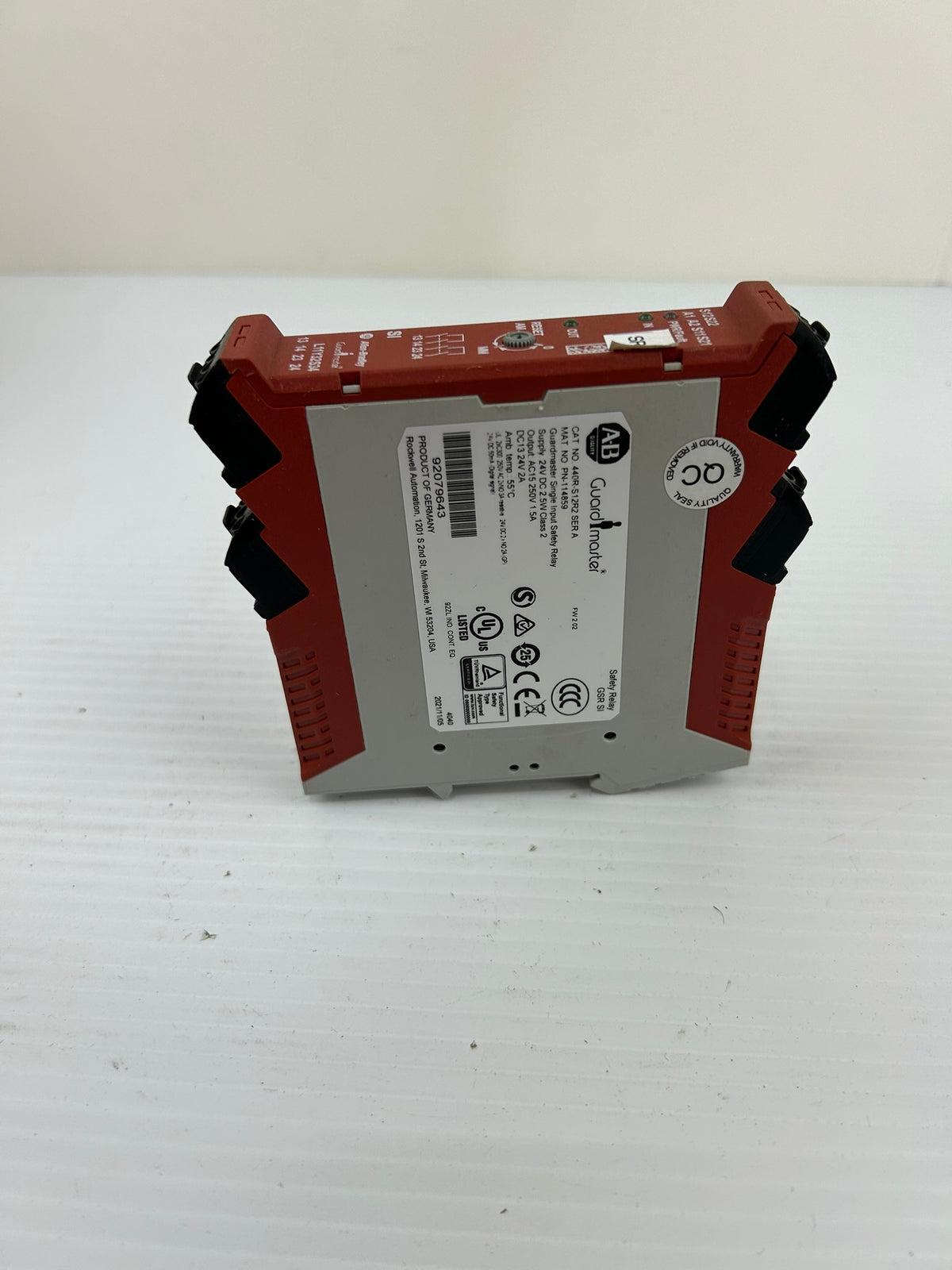 Allen-Bradley 440R-S12R2 Guardmaster Single Input Safety Relay 24VDC