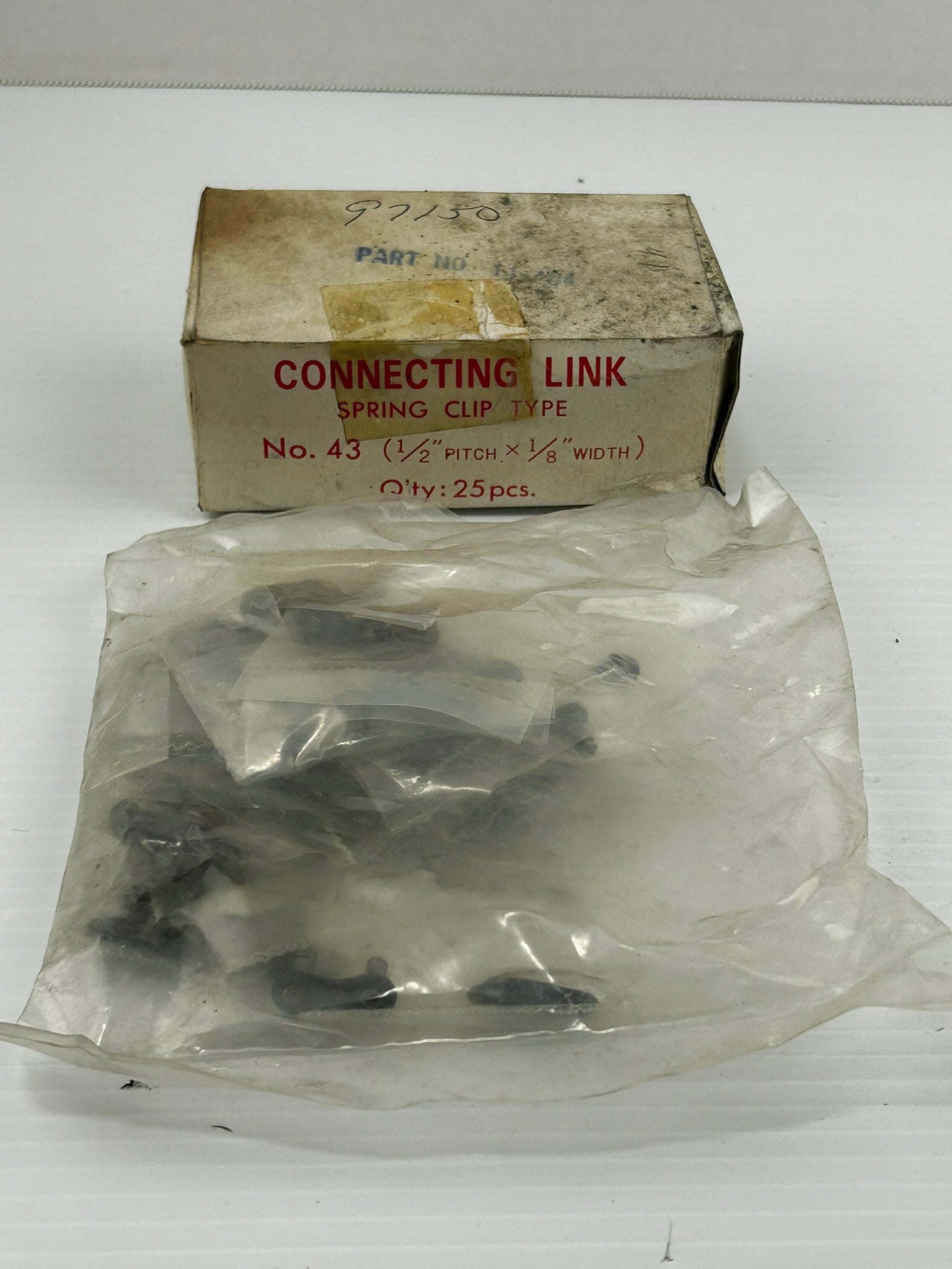 Connecting Link Spring Clip Type Number 43 1/2" Pitch x 1/8" Wide - Boxof 25