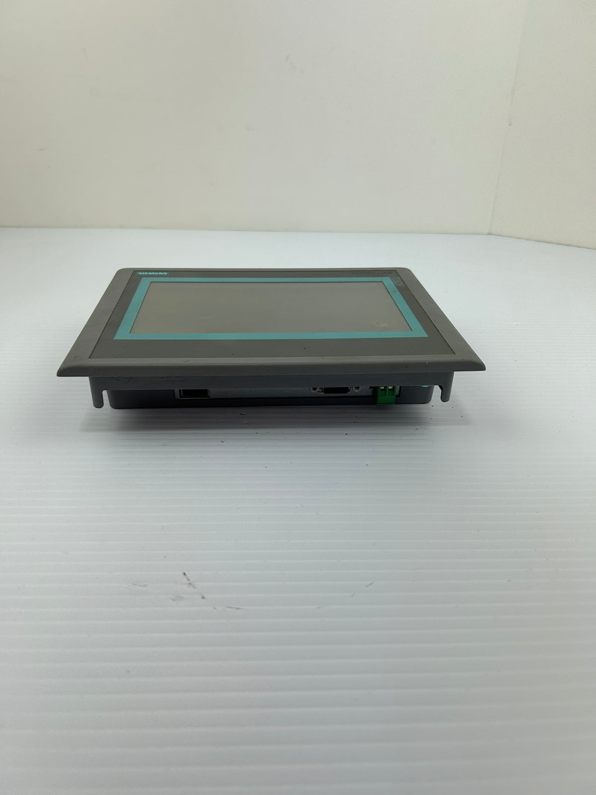 Siemens SIMATIC HMI Smart 700 IE 7" Touchscreen Panel 1P 6AV6648-0BC11-3AX0