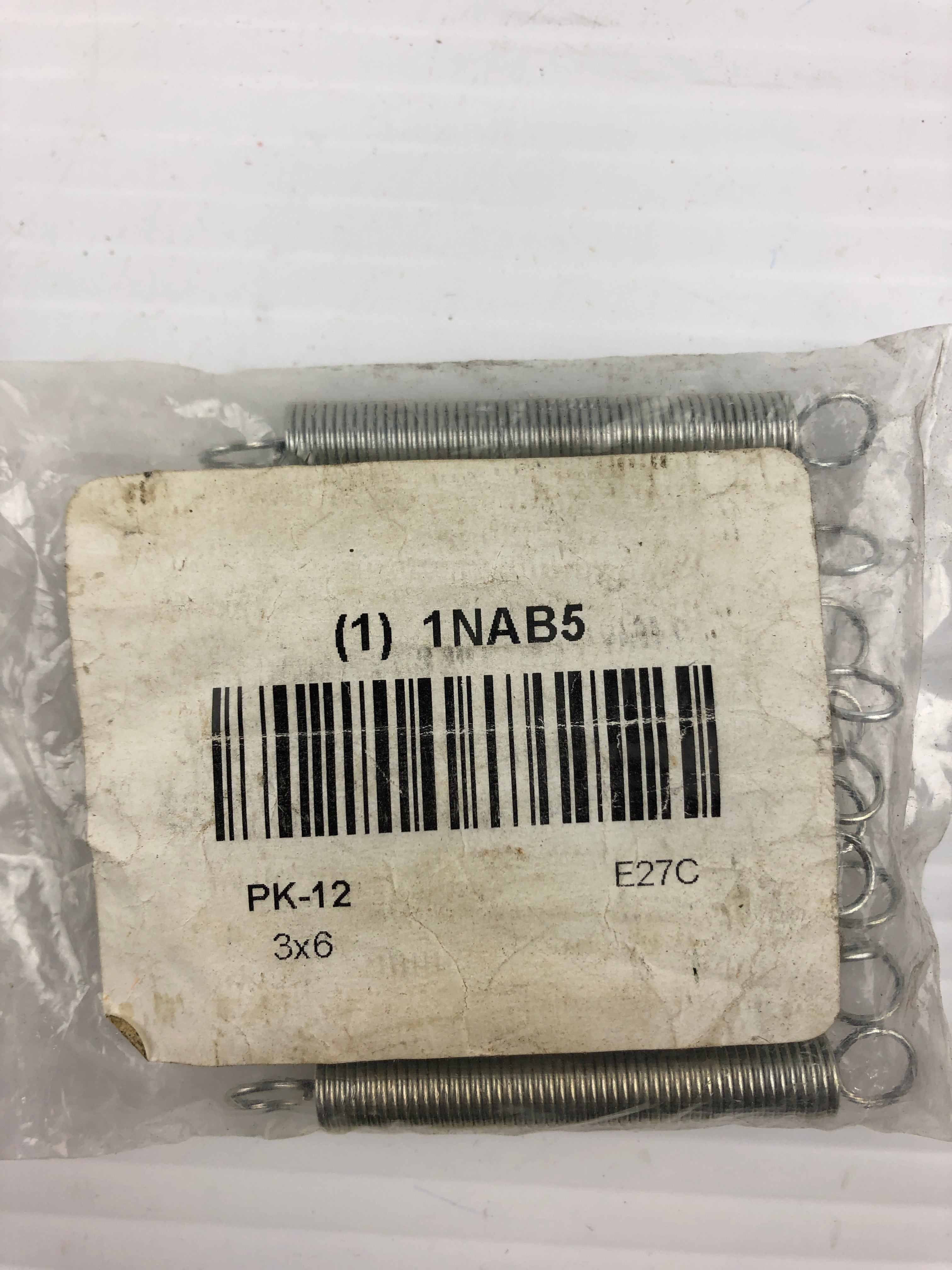 Zoro Select 1NAB5 Ext Utility Spring Steel 2-1/2" - Lot of 24