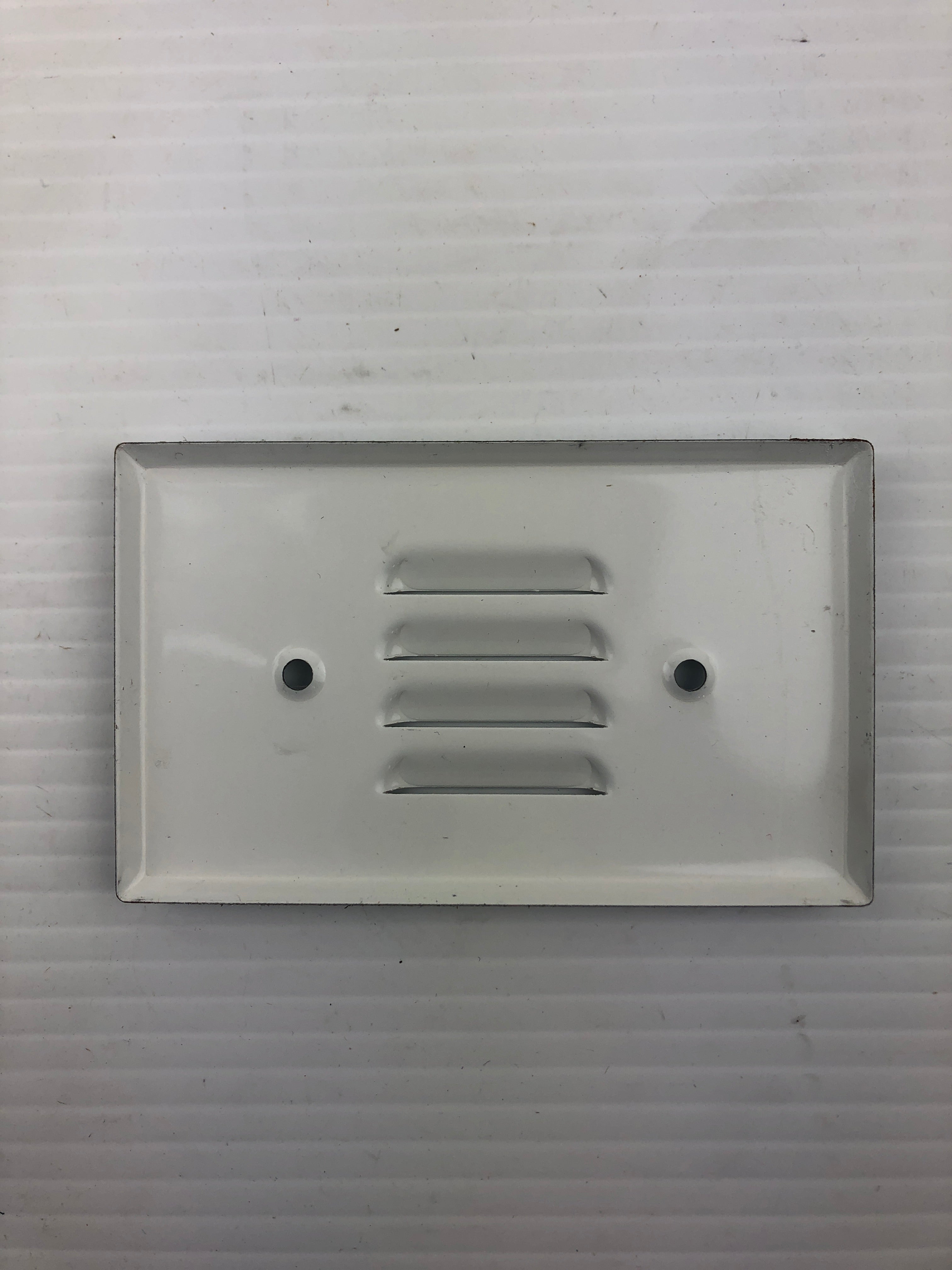 Leviton 001-88079 White One Gang Wall Plate P760-W - Lot of 8