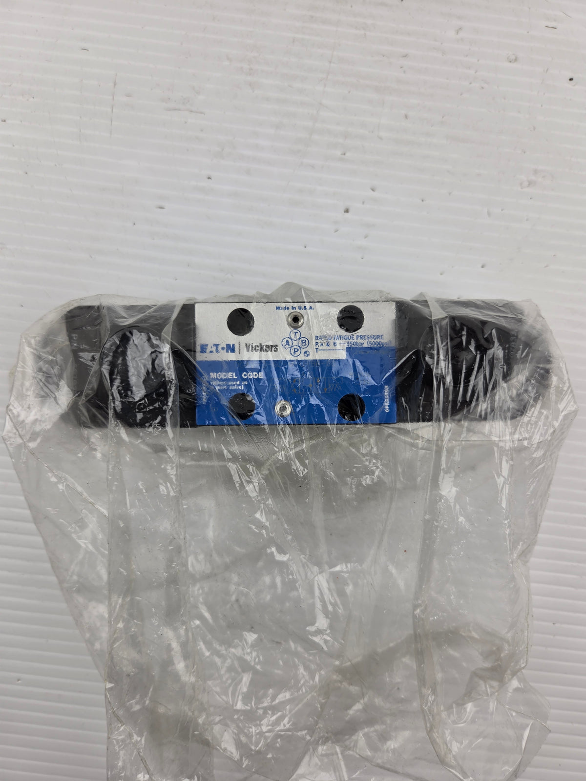 Eaton Vickers DG4V-3-6C-M-U-B6-60 Hydraulic Directional Valve 350bar 5000 PSI