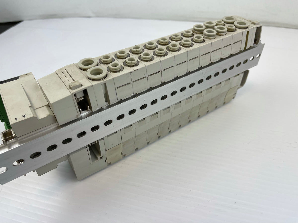 SMC DeviceNet EX122-SDN1 and Pneumatic Valve Manifold