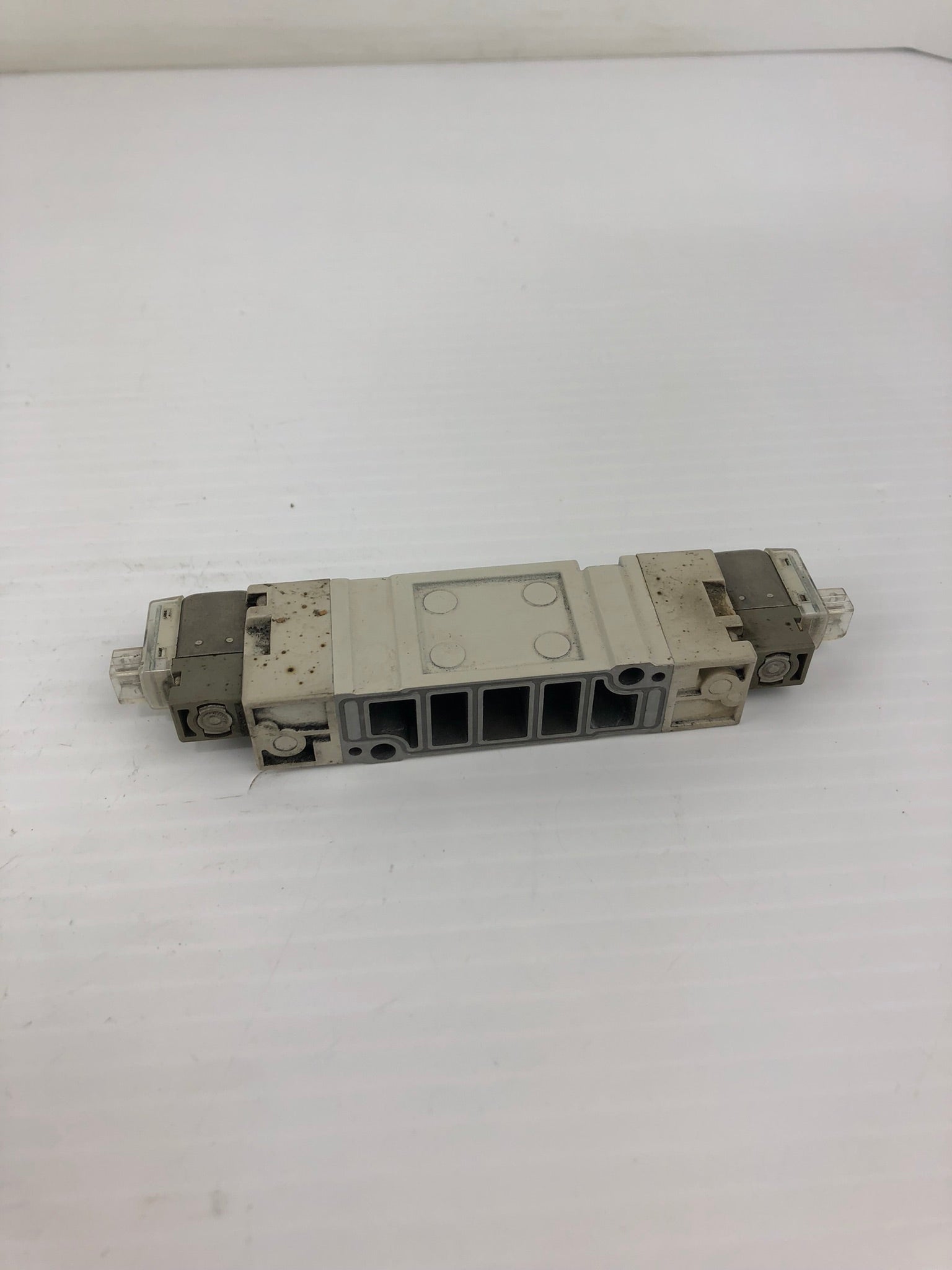 SMC SY7240-5L0Z Solenoid Valve 0.1-0.7 MPa