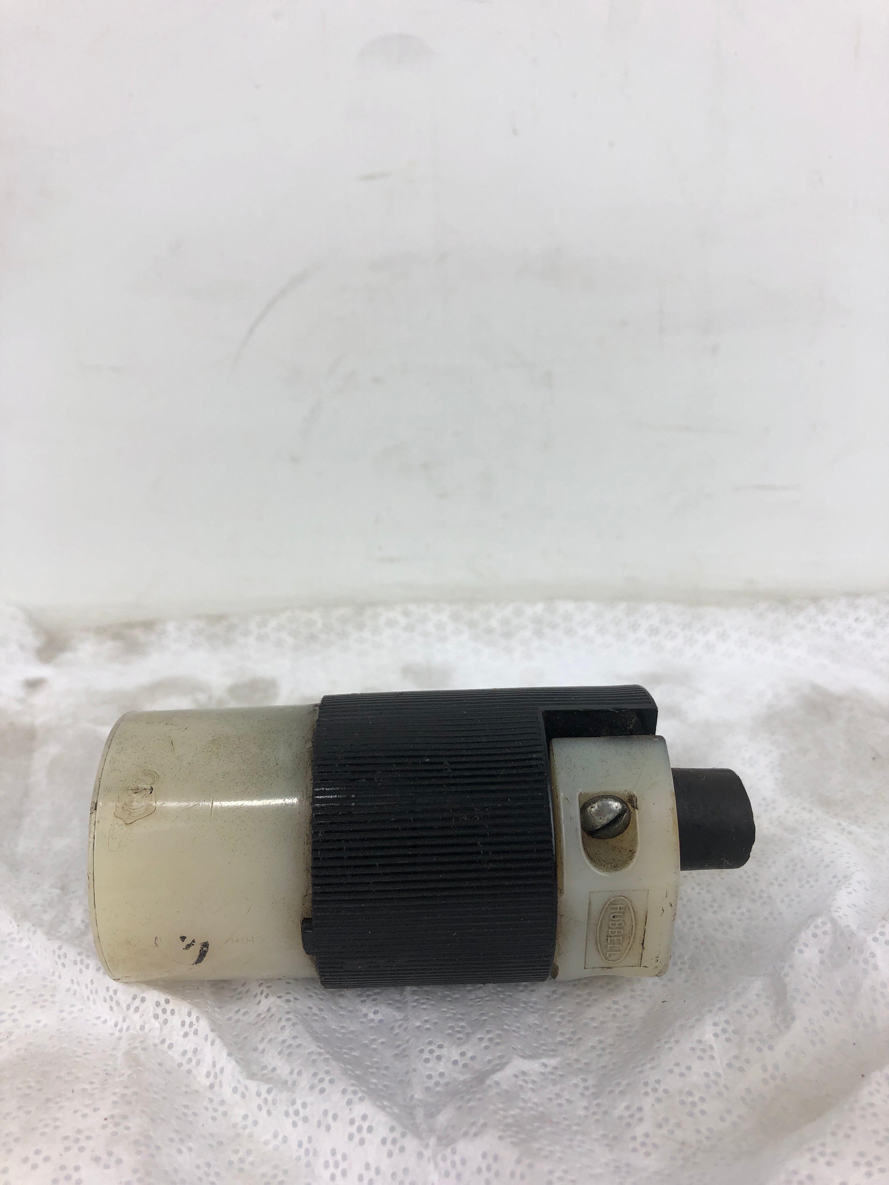 Hubbell Turn and Pull Receptacle 30A 250V