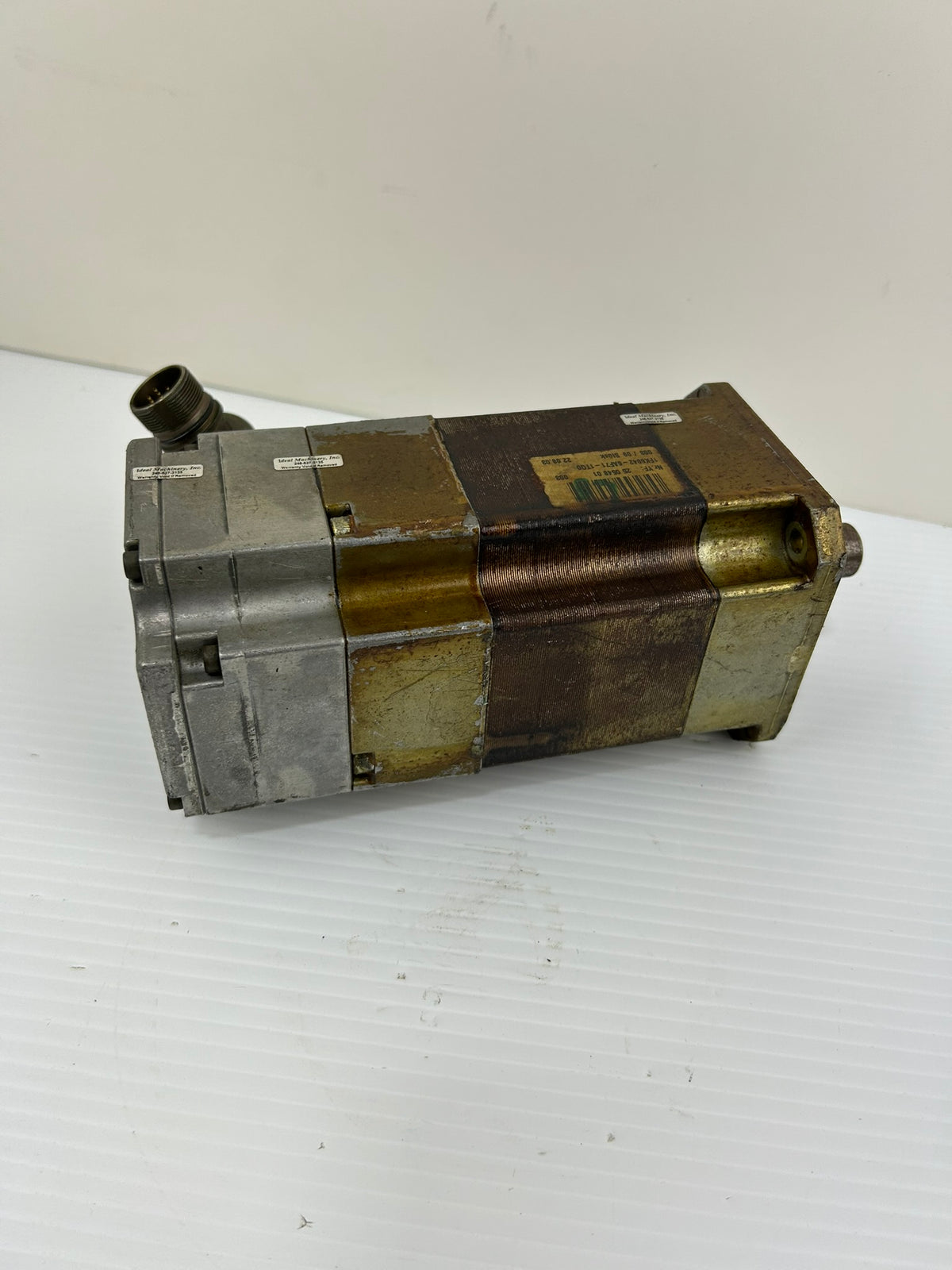 Siemens 1FK6042-6AF71-1TG0 AC Servo Motor 3.2Nm 8500 RPM 3 Phase 228V IP64