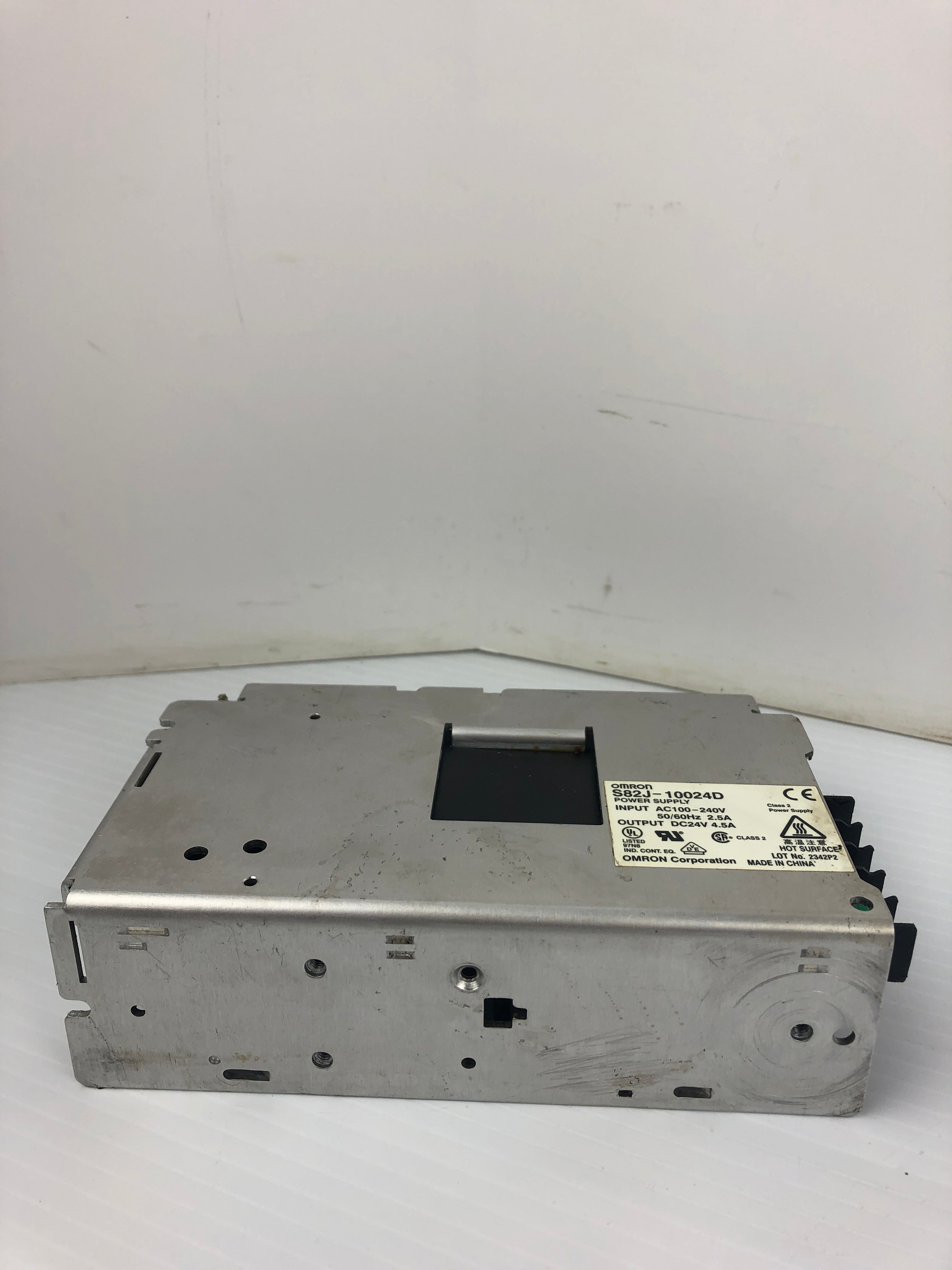 Omron S82J-10024D Power Supply Class: 2 100-240V 2.5A 50/60Hz