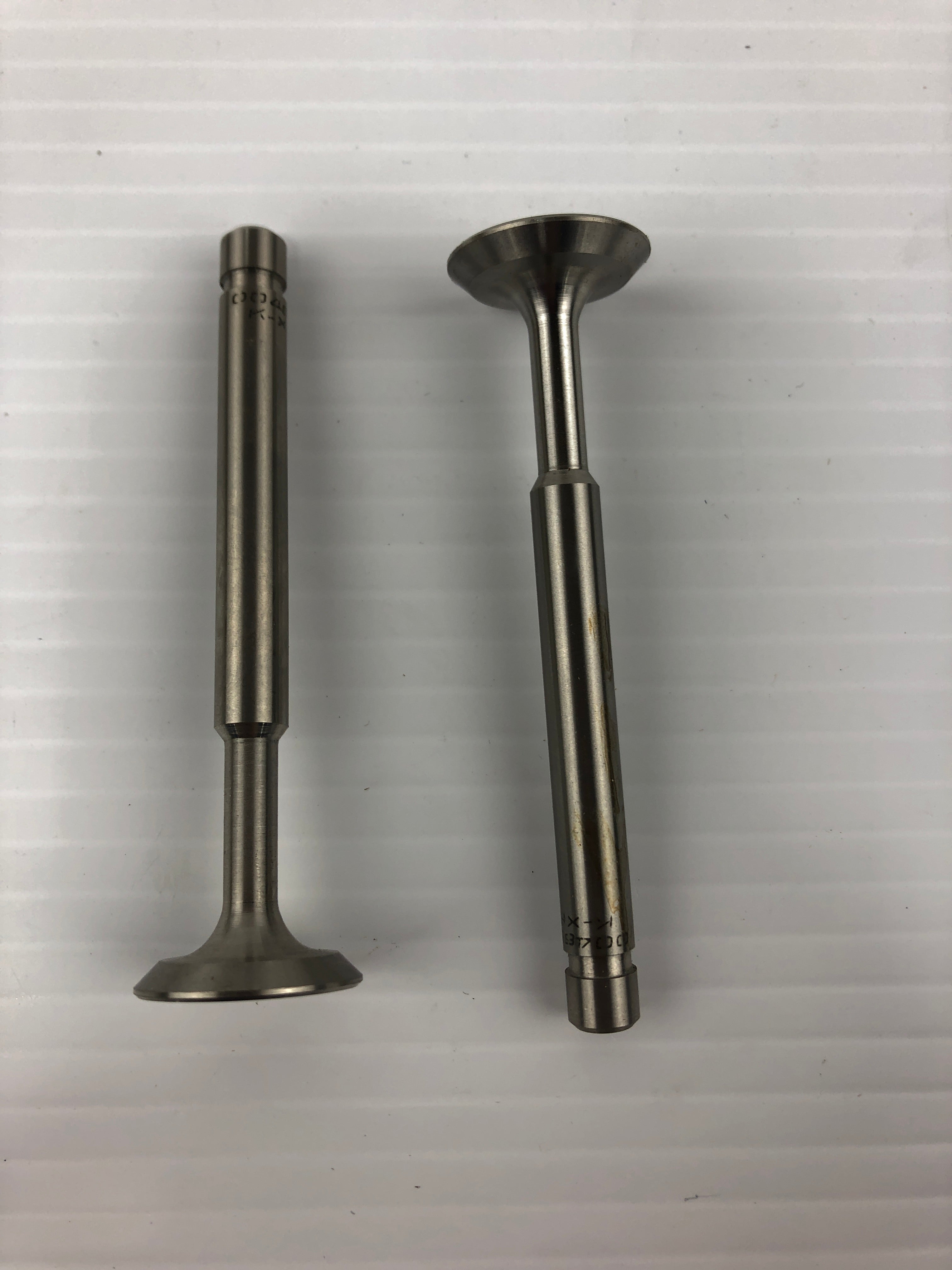 Clevite 2111225 Engine Exhaust Valve 211-1225