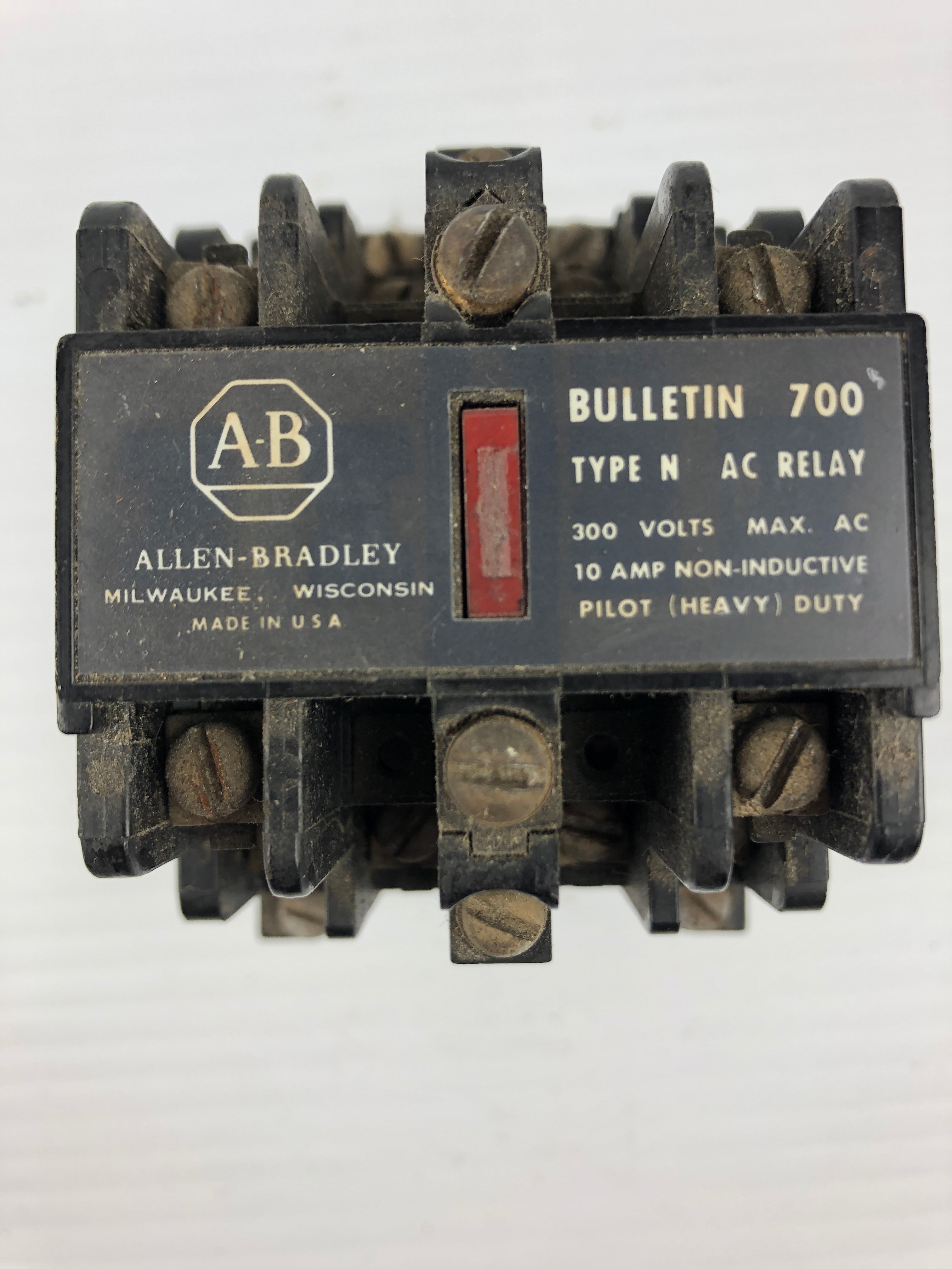 Allen-Bradley Coil Relay 700-N400A1 120V 60CY 110V 50CY 84AB86 Series B