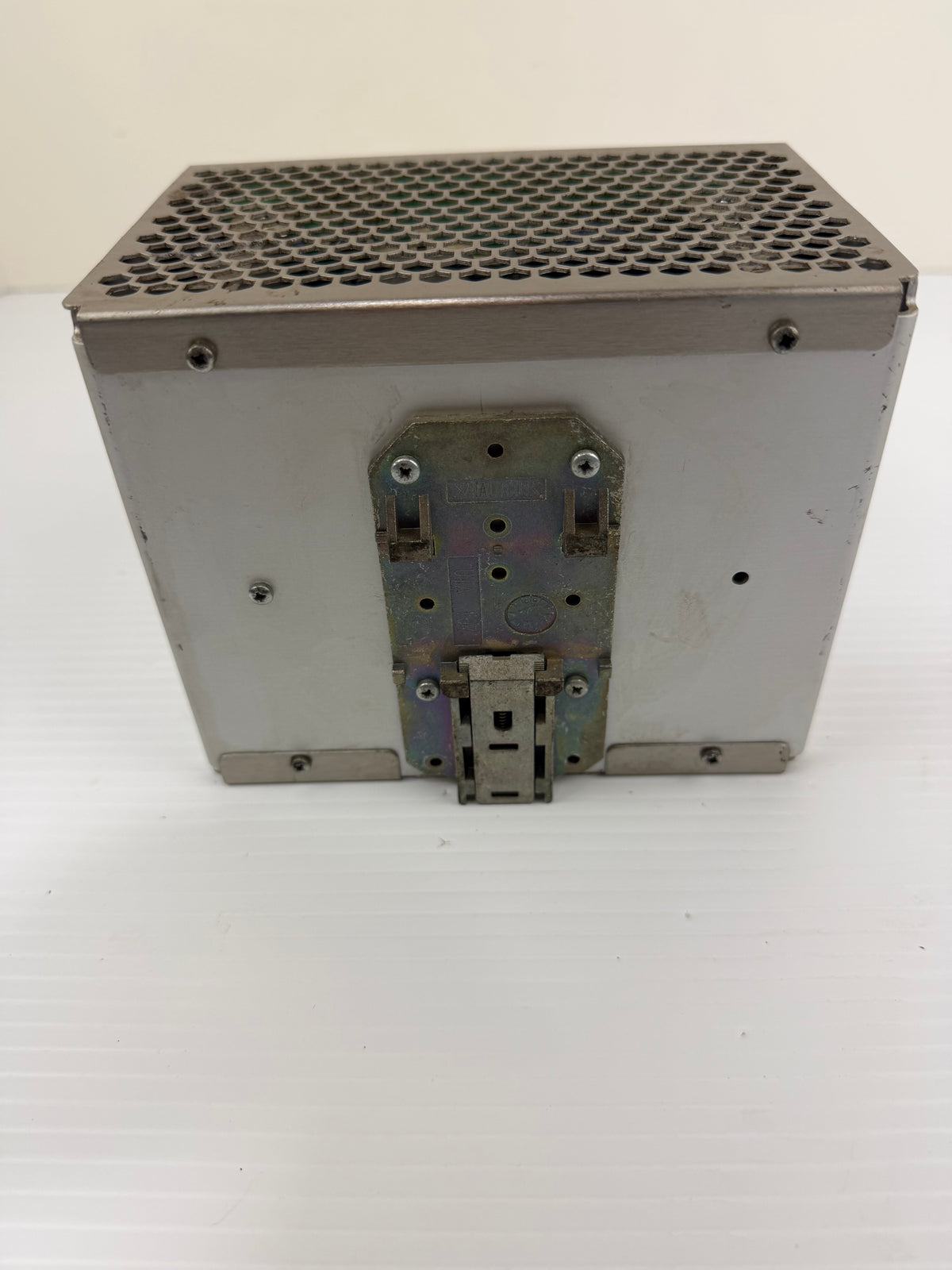 Phoenix Contact QUINT POWER Three-Phase DIN-Rail Power Supply