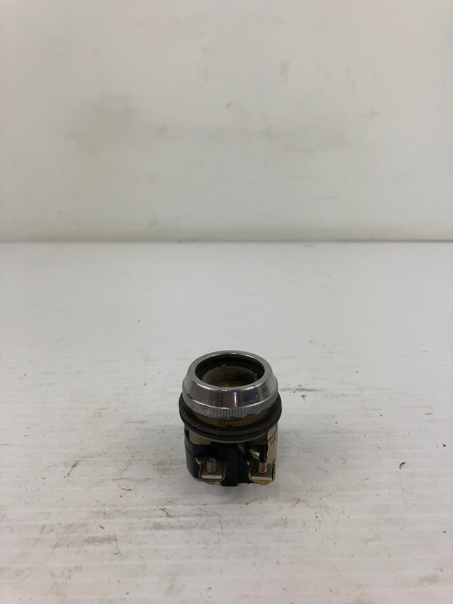 Siemens 3SR4 Pilot Light Switch Indicating Lamp 1-5/8"