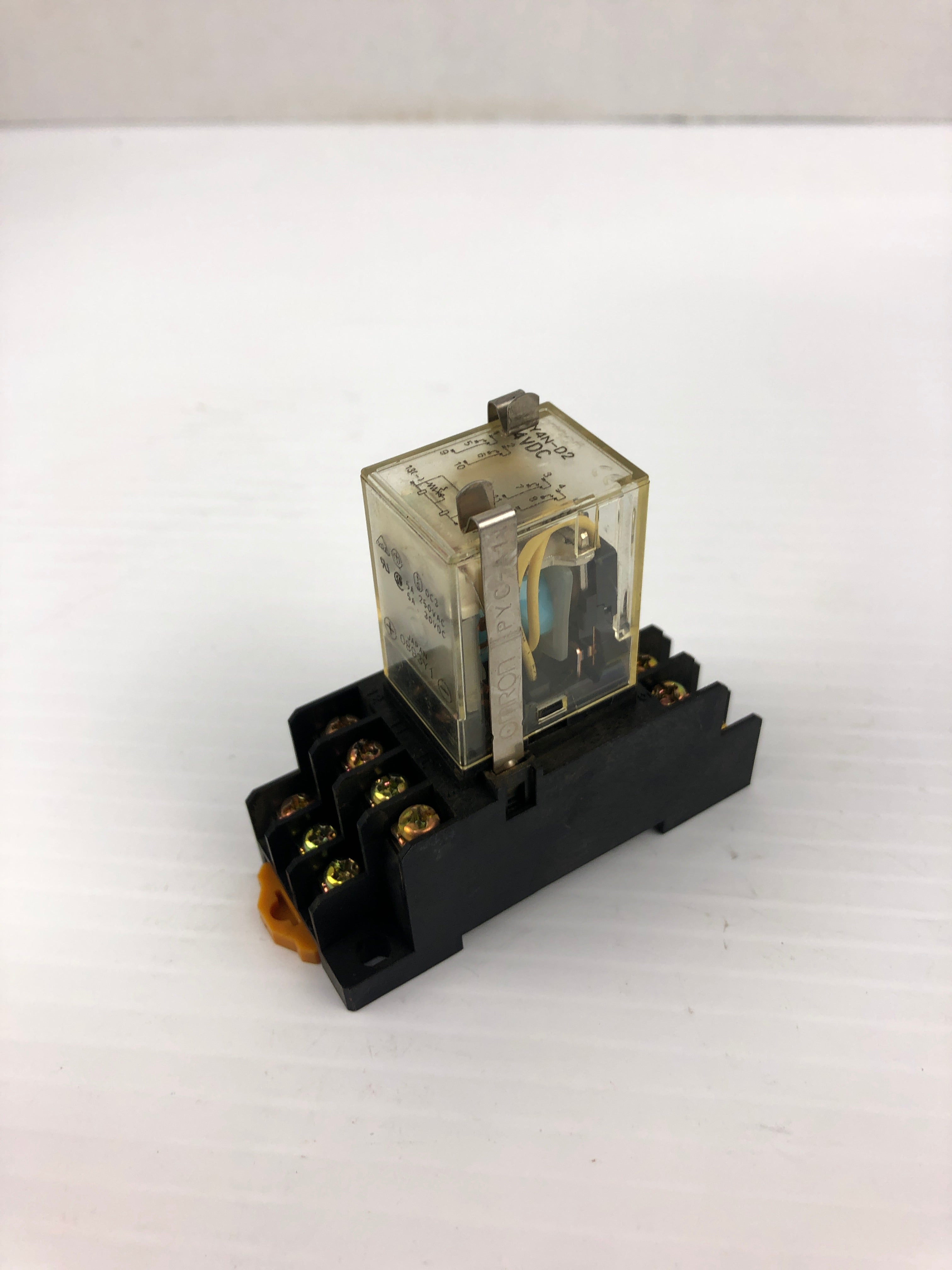 OMRON MY4N-D2 Relay 24VDC with Base 1673YA 250V 5A