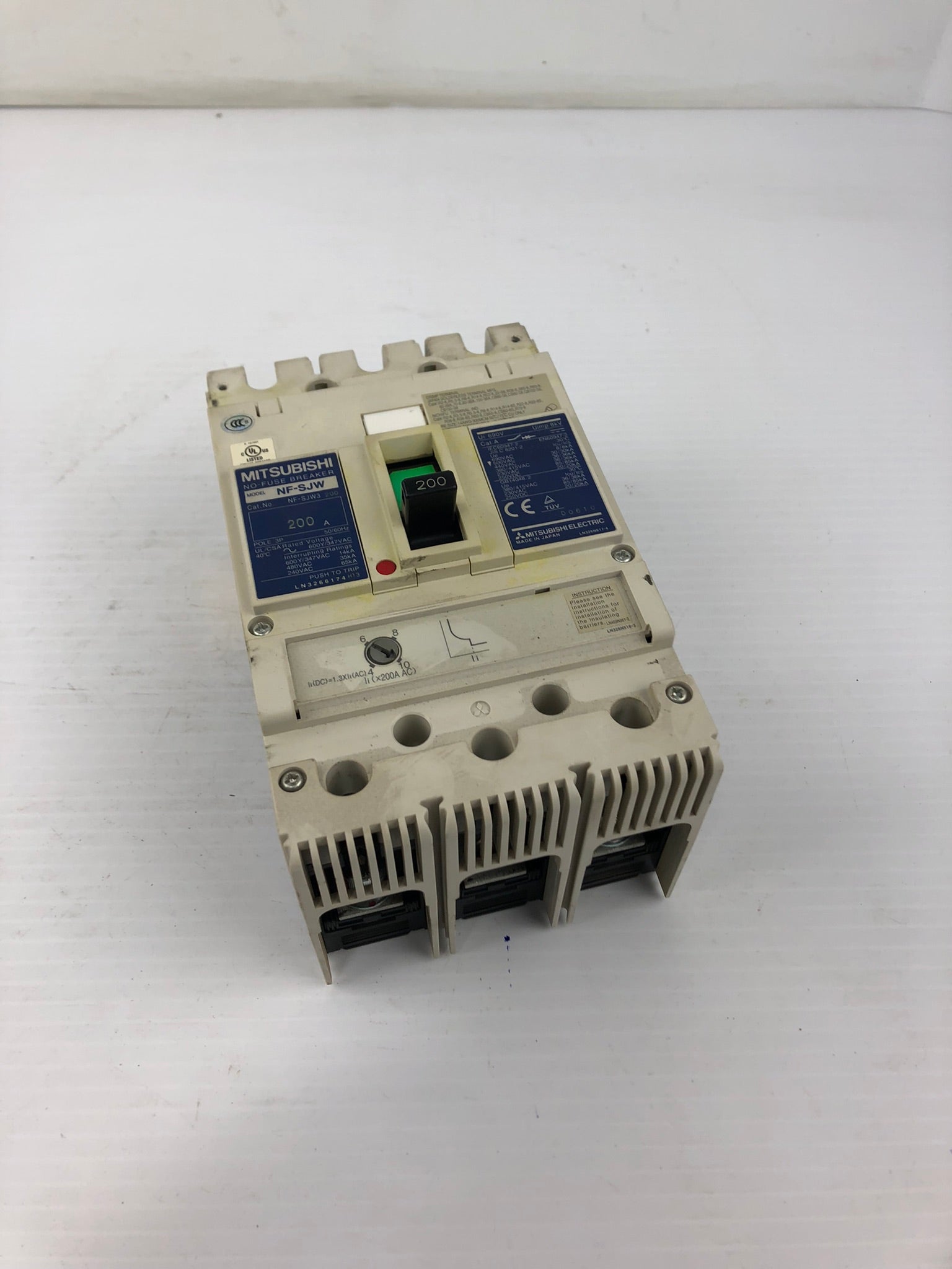 Mitsubishi NFSJW3P200A No Fuse Circuit Breaker NFSJW3200 NF-SJW 200A