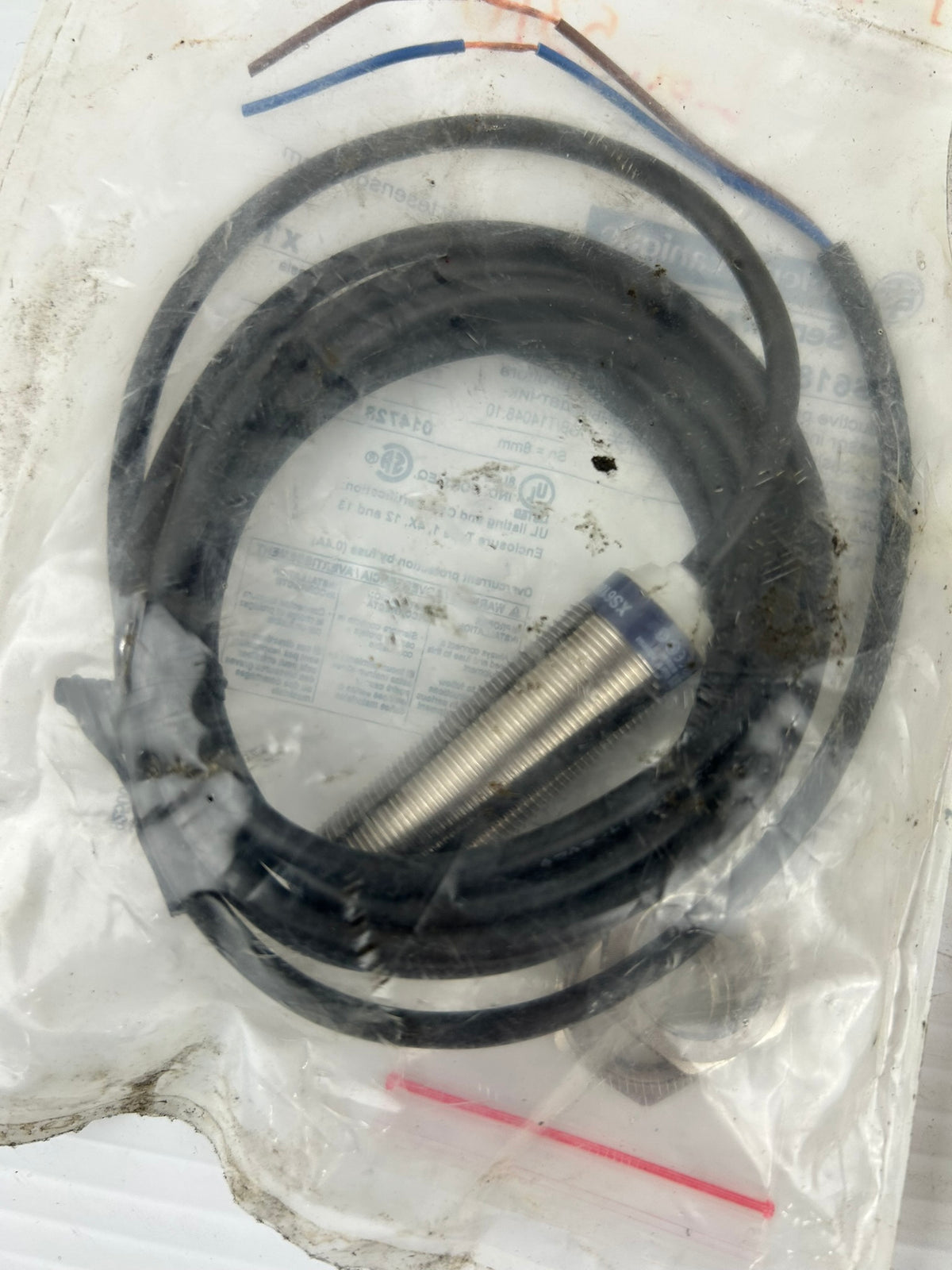 Telemecanique XS618B1MAL2 Inductive Proximity Sensor Switch M18 8mm - Lot of 2