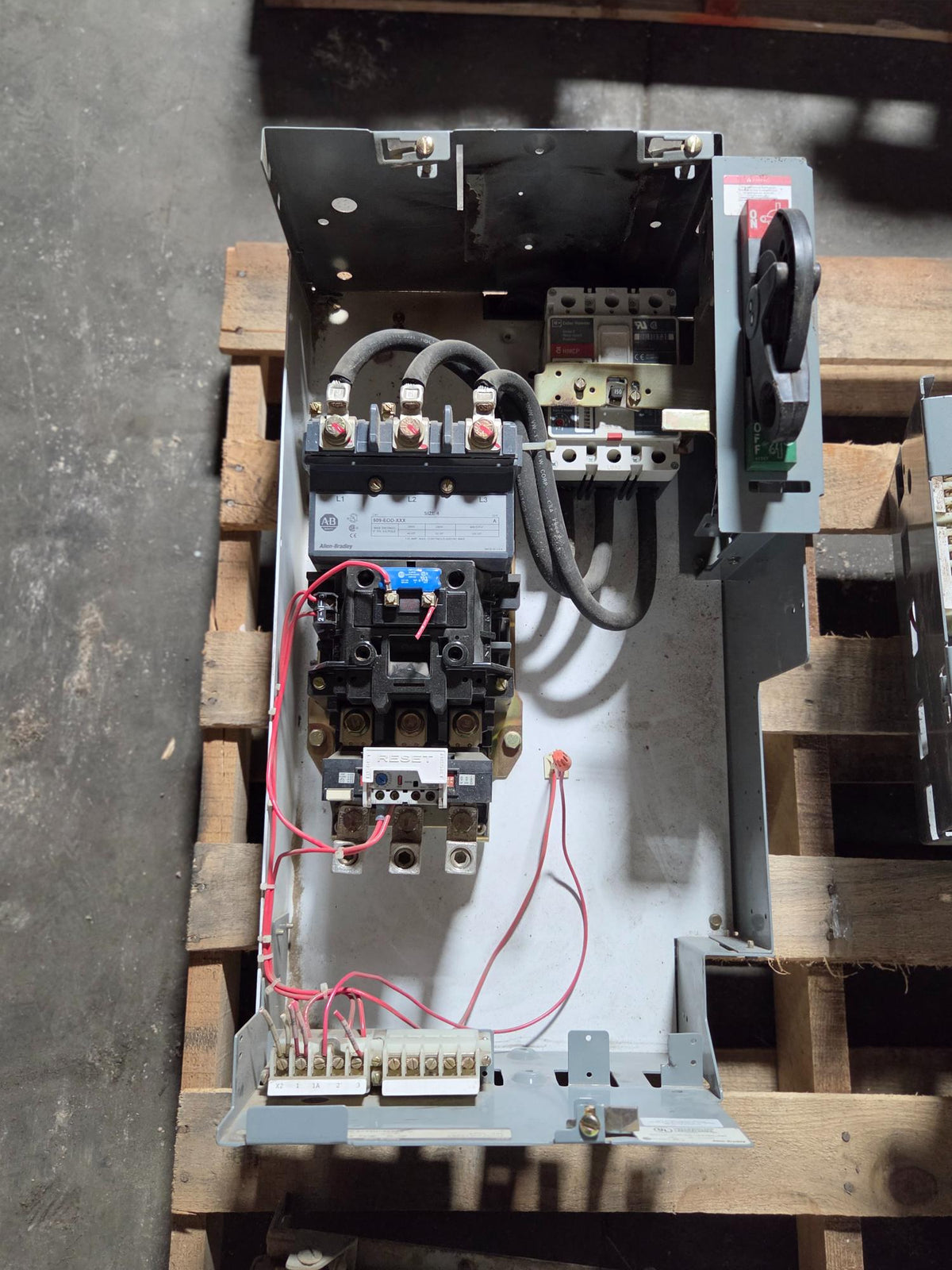 Allen-Bradley 2113B MCC Bucket 75HP 3PH 480V Size 4 FVNR 150A Breaker - No Door