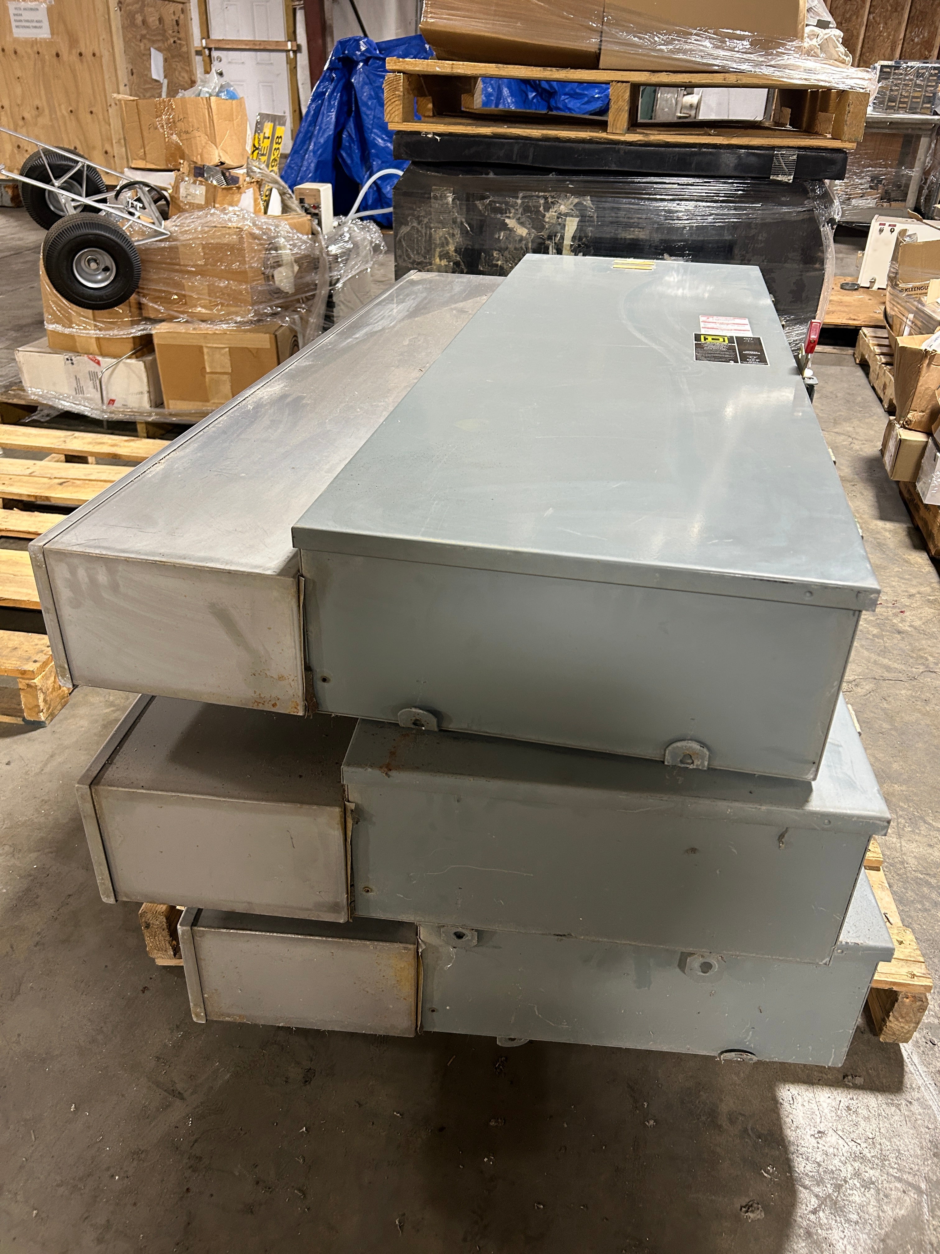 Square D MA1000AWK Circuit Breaker Enclosure 1000A Series E05 MAL36800 800A