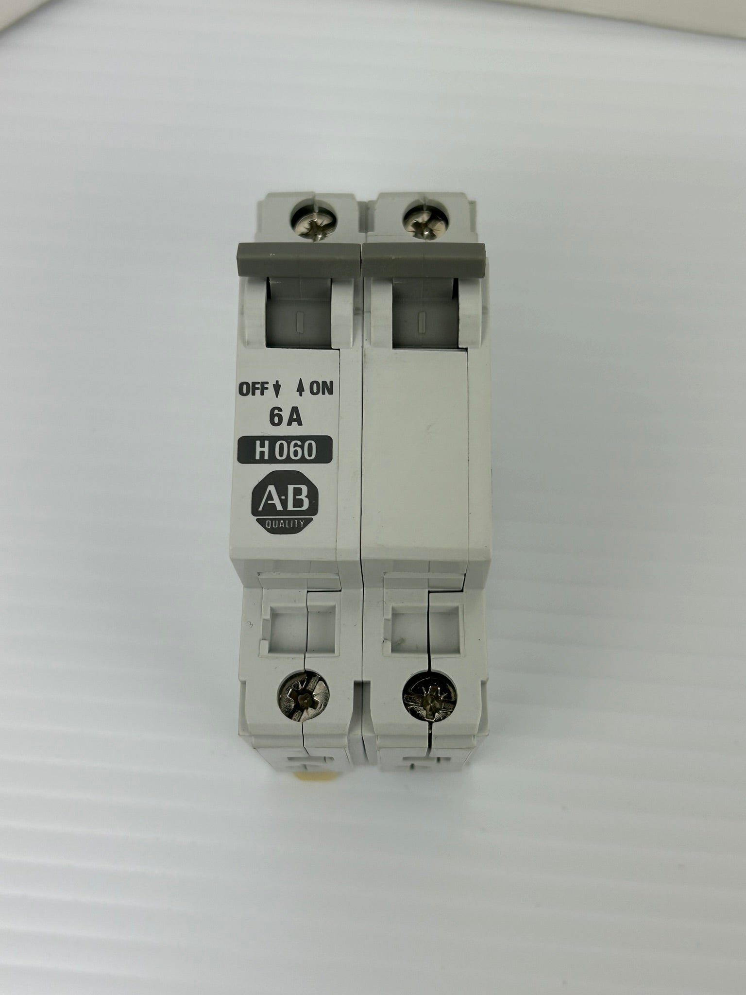 Allen-Bradley 1492-CB2 Circuit Breaker H060 Series B 480VAC 6A 2P - Lot of 2