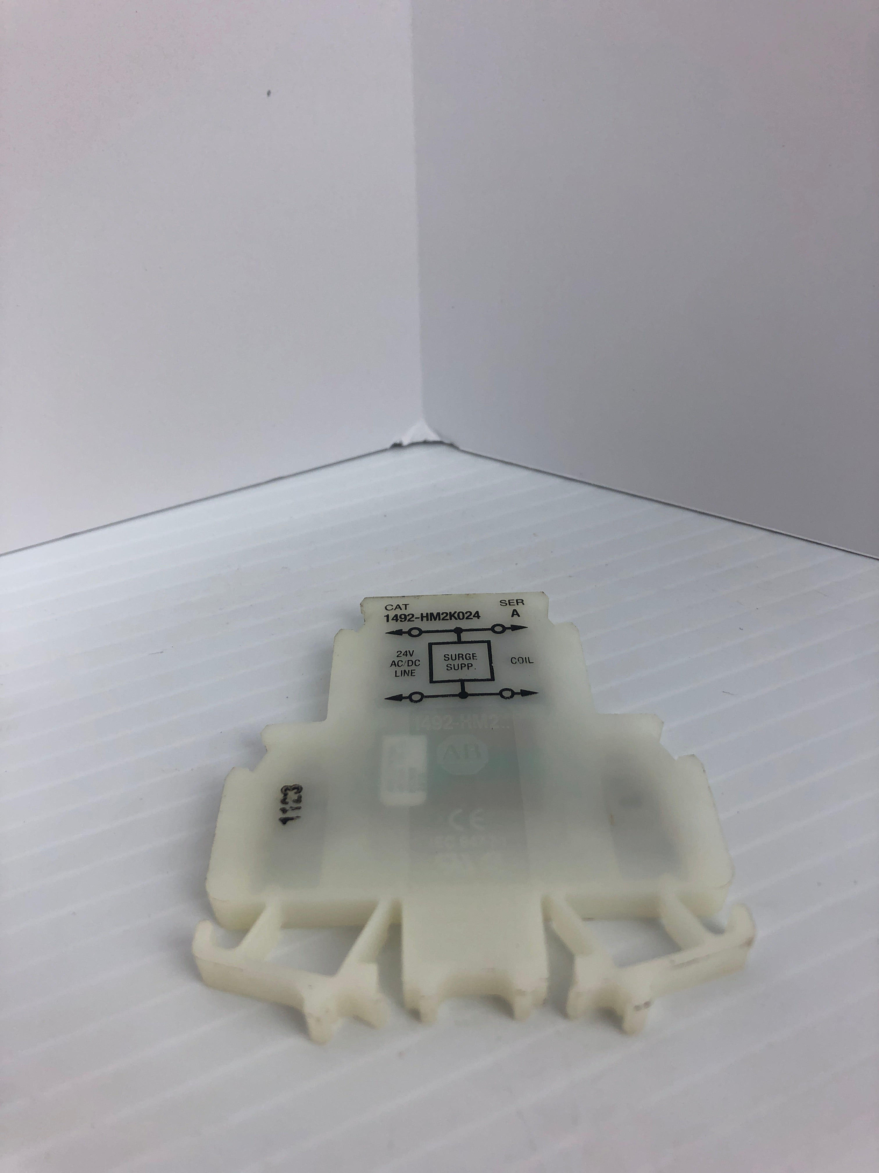 Allen-Bradley 1492-HM2K024 Terminal Block Surge Suppressor Ser. A 24V Lot of 10