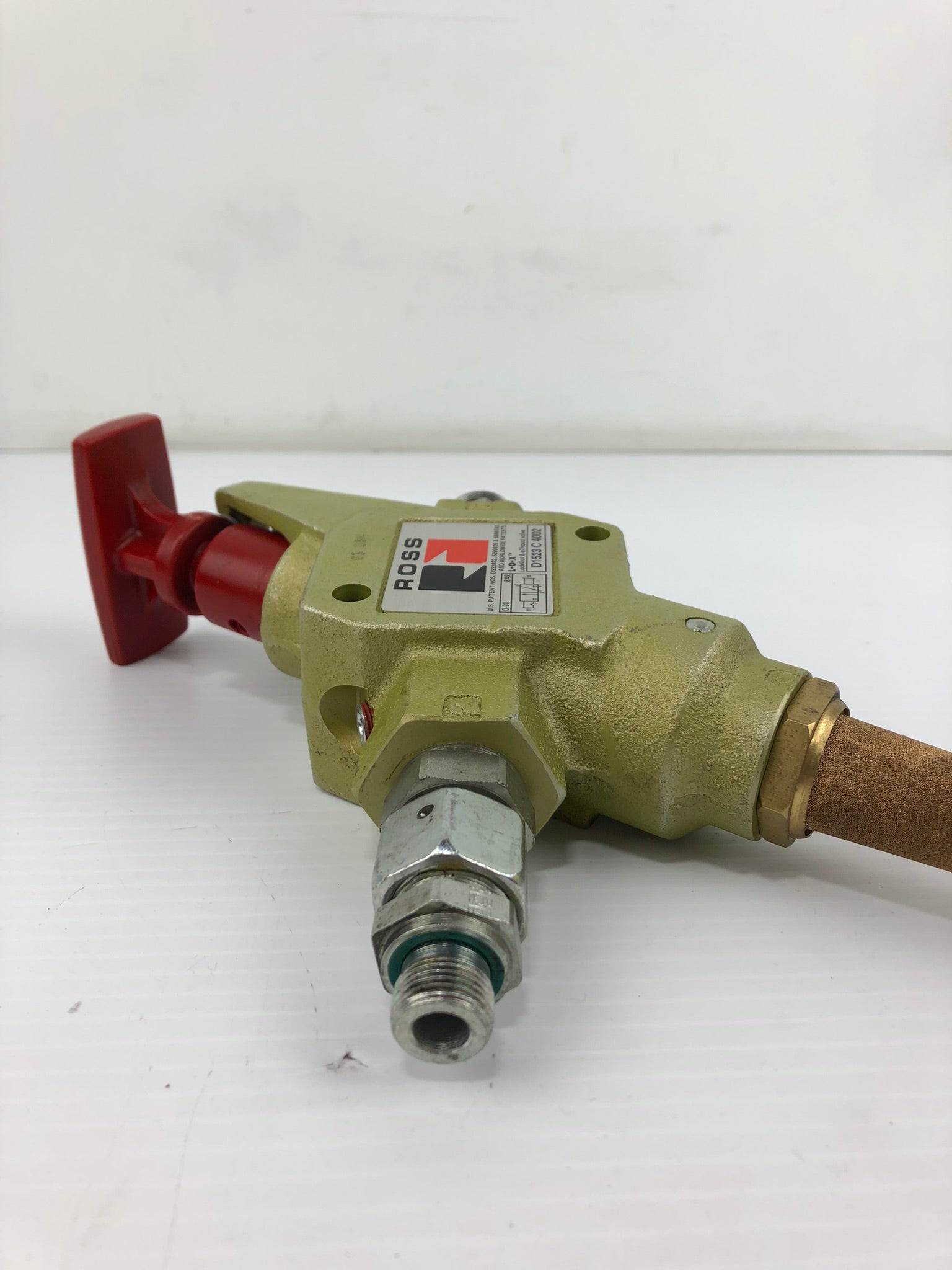 Ross L-O-X Valve D1523 C 4002 Lockout and Exhaust Valve with Fitting