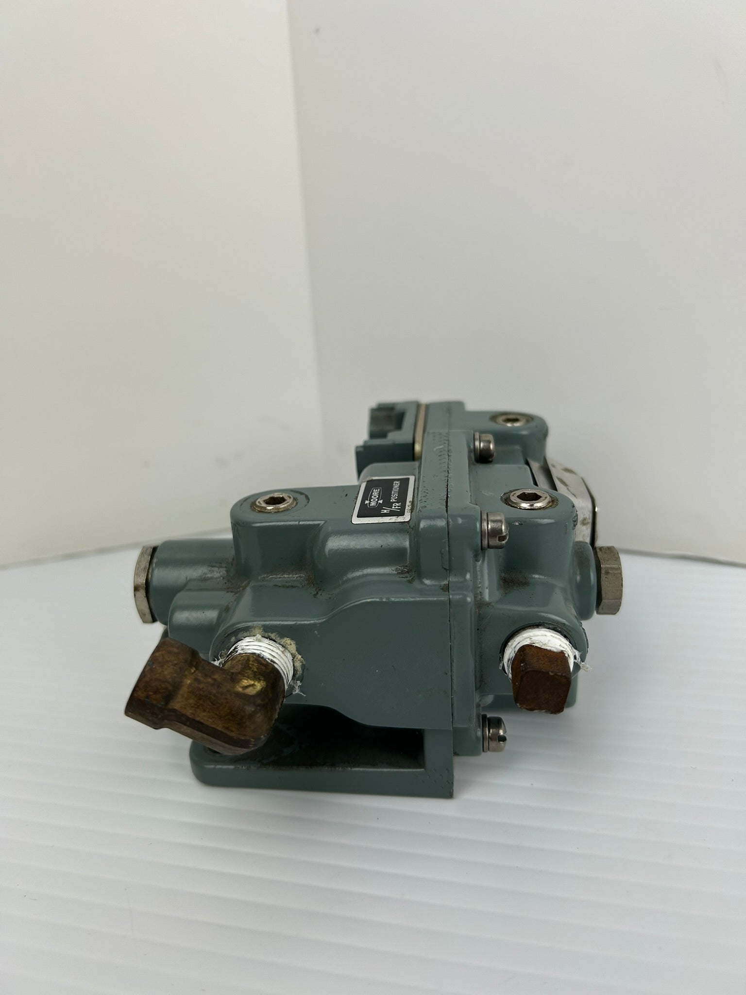 Moore 12372-74NS6CA H/FR Valve Positioner 74N