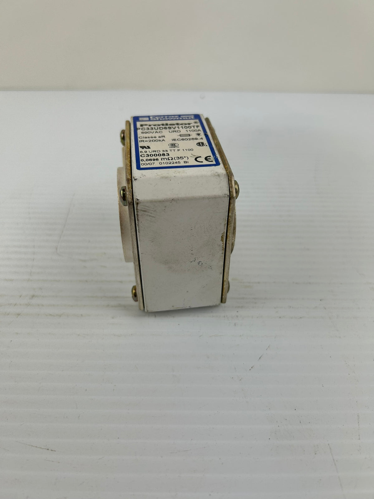 Ferraz Shawmut PC33UD69V1100TF Fuse Protistor 690VAC URD 1100A