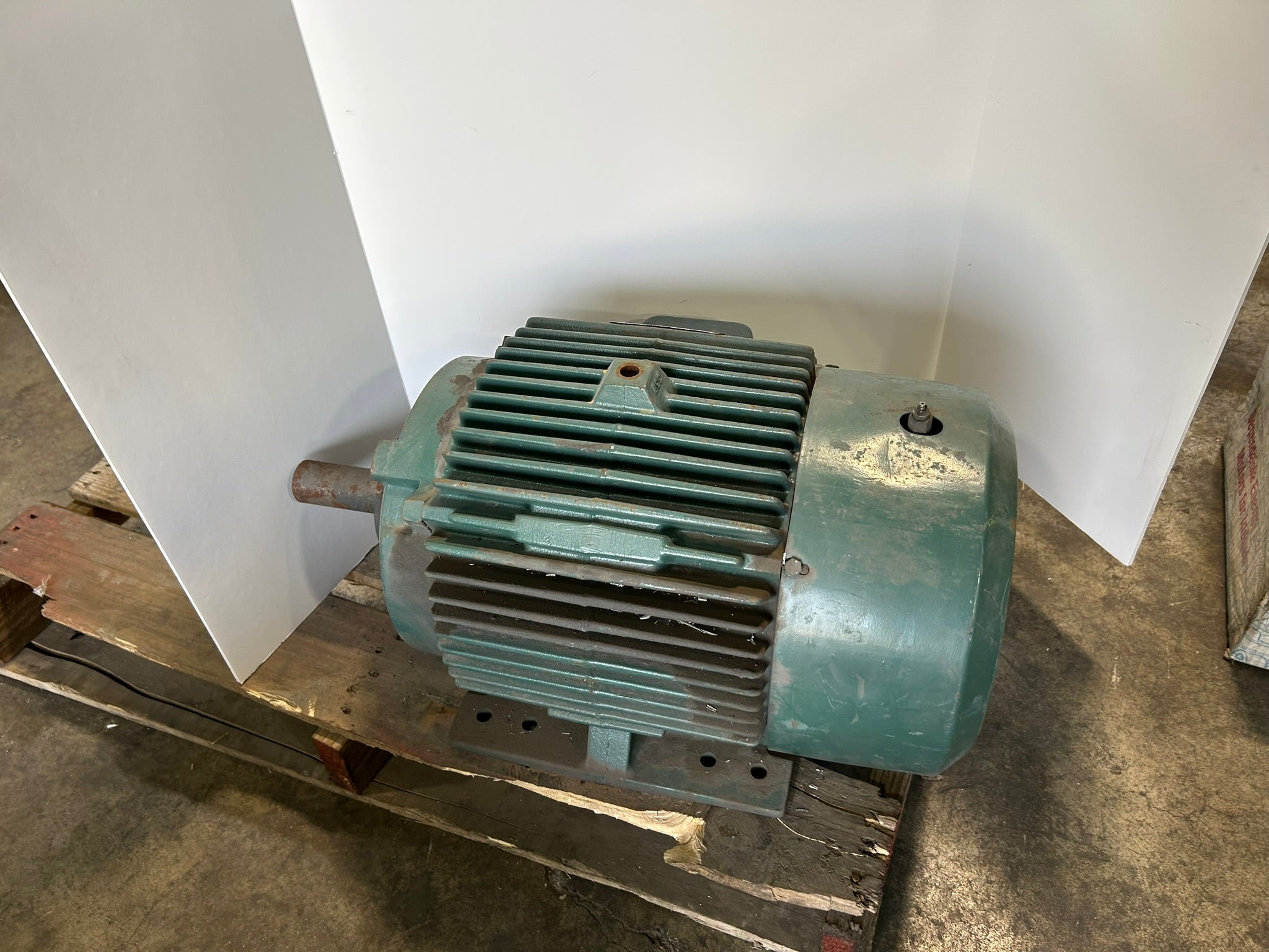 Reliance Electric P25G3331L Duty Master AC Motor 20 HP 3 Phase 1760 RPM 256T