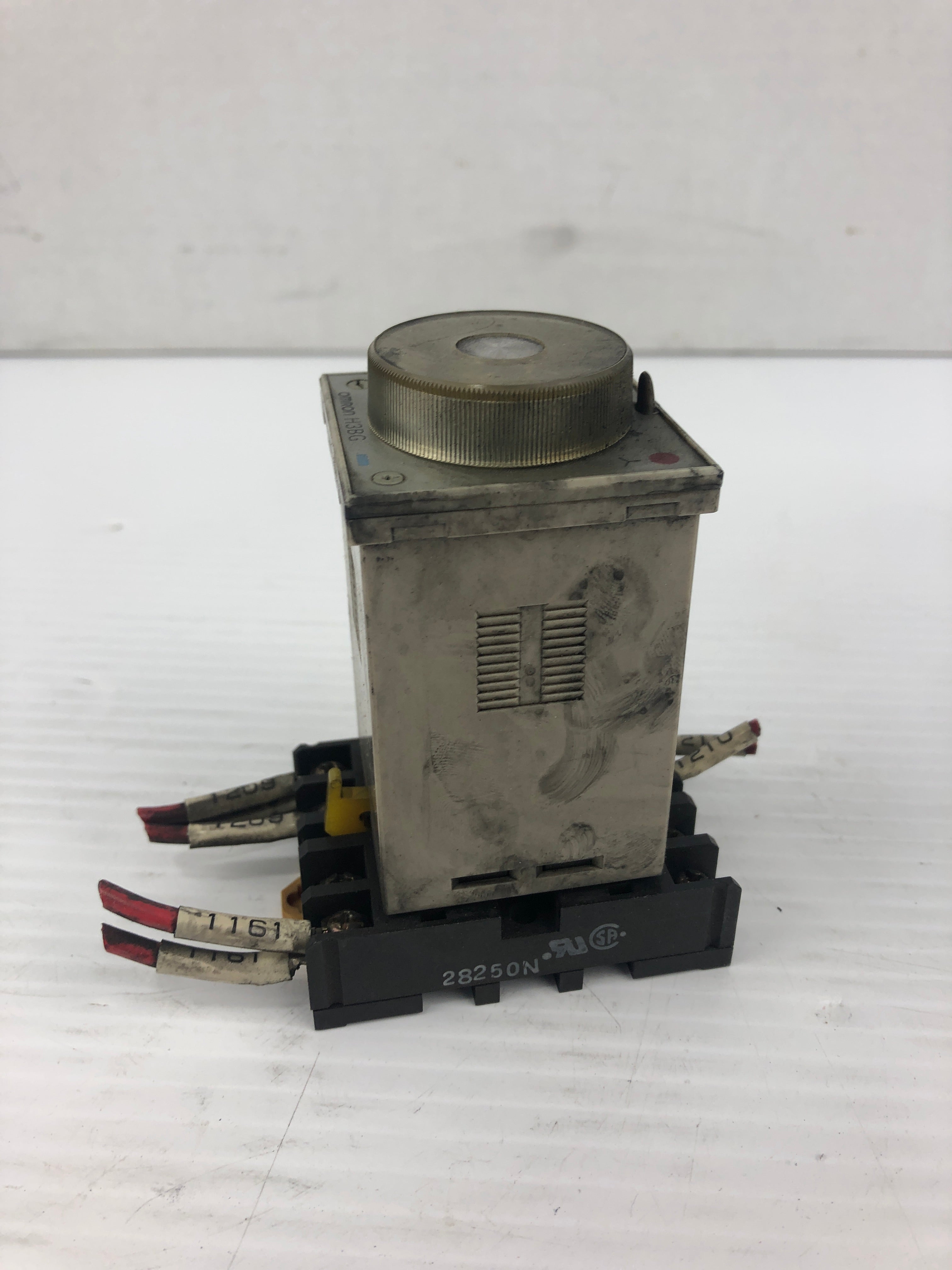 Omron H3BG-8 Timer 250VAC 5A