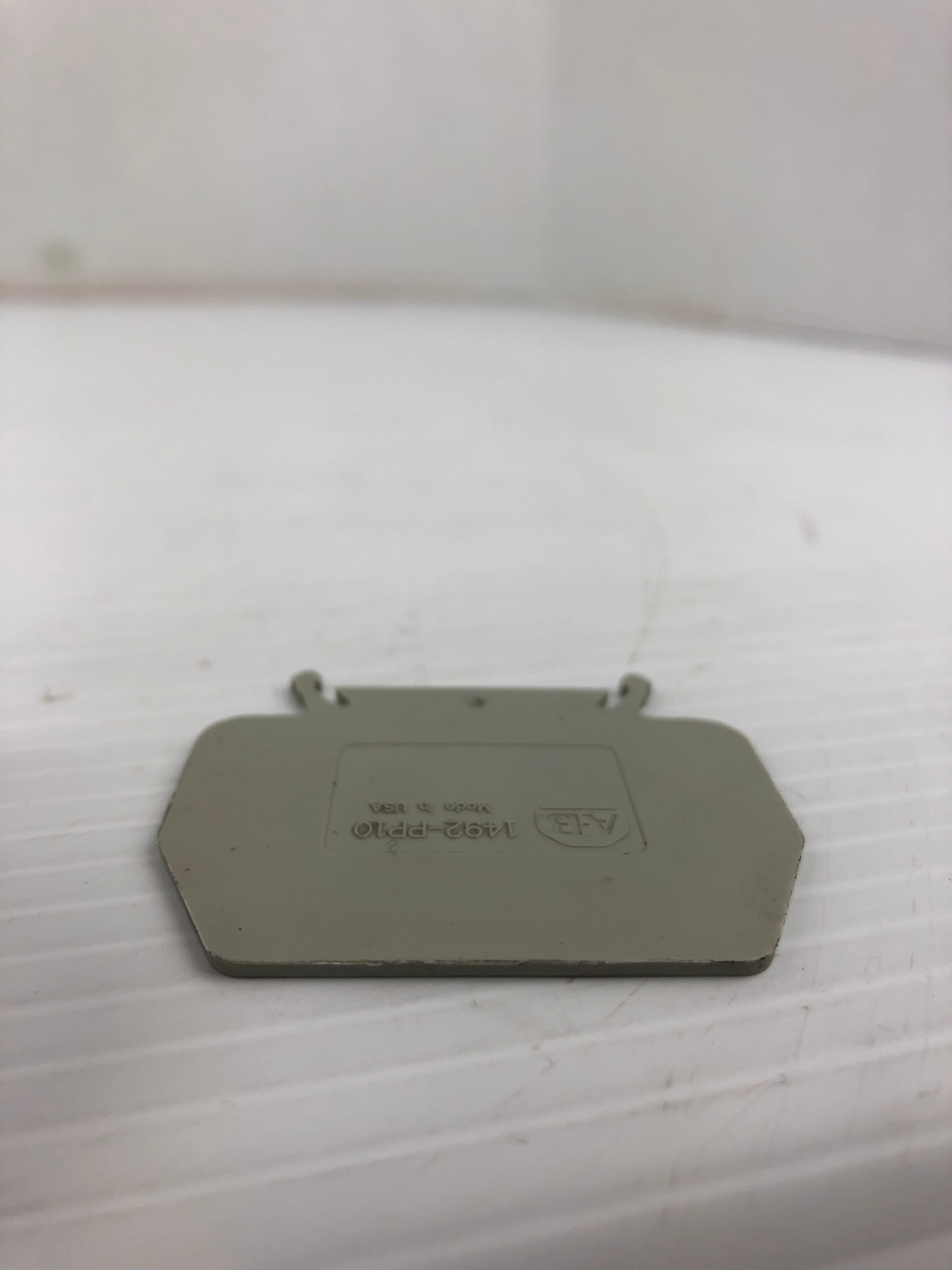 Allen Bradley 1492-PP10 Terminal Block Separation Plate - Lot of 2