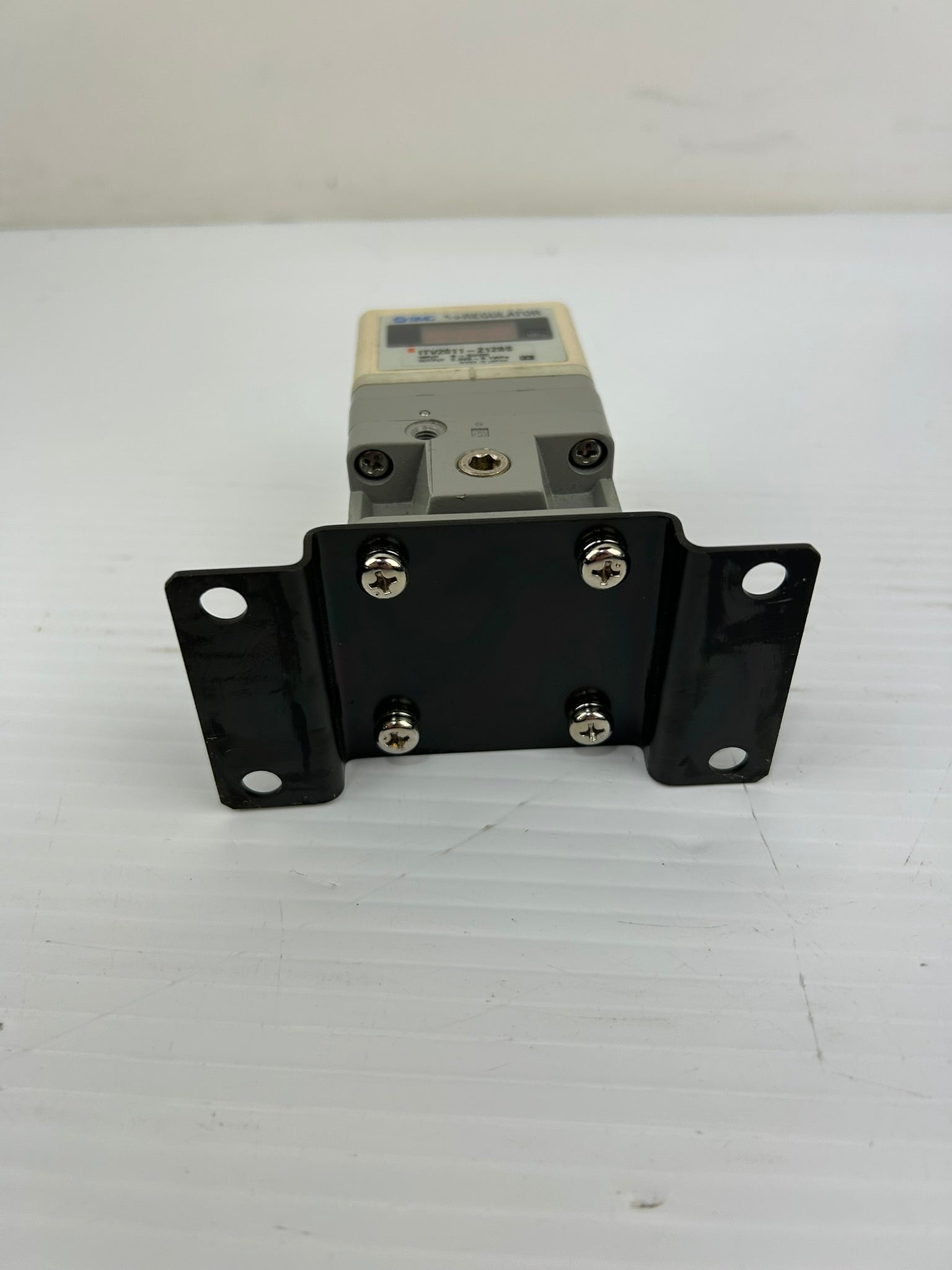 SMC ITV2011-212BS E/P Regulator Input 0-5VDC Output 0.005-0.1MPa