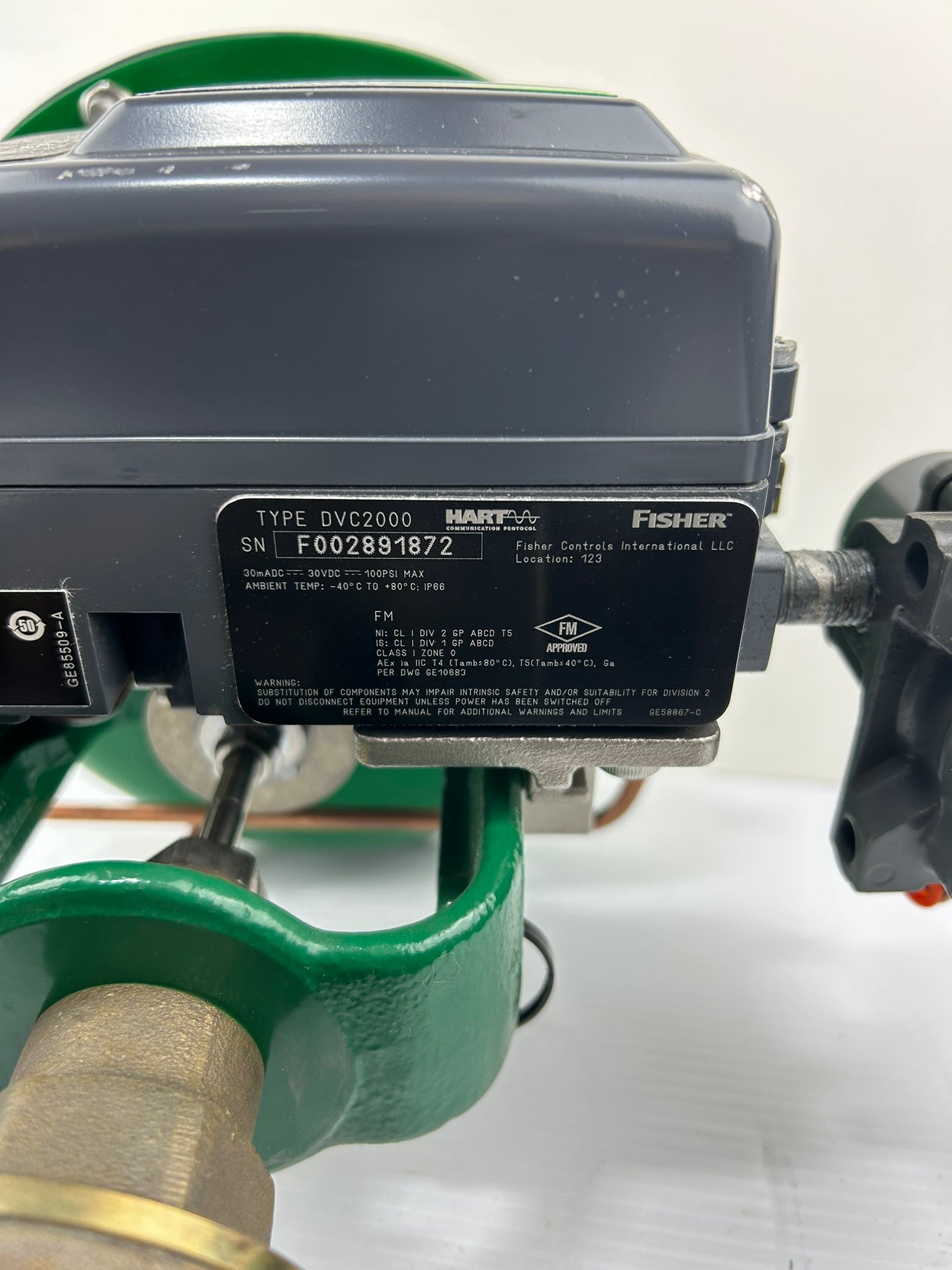 Fisher Baumann Fieldvue Pneumatic Valve 24548 DVC2000 - Broken Gauge