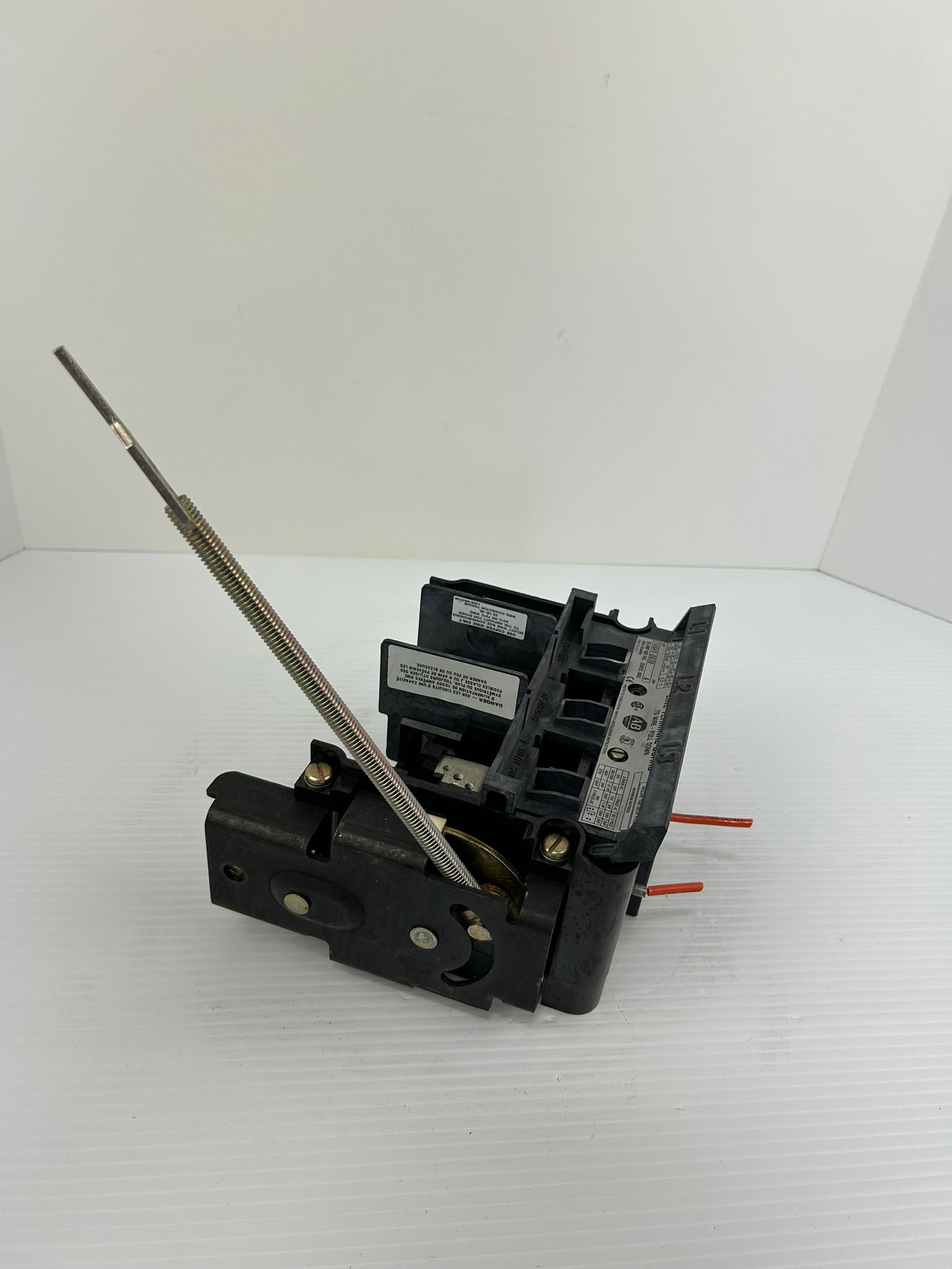 Allen Bradley 1494V-DS30 Line Terminal Guard Series A 30 Amp 600VAC 250VDC Max