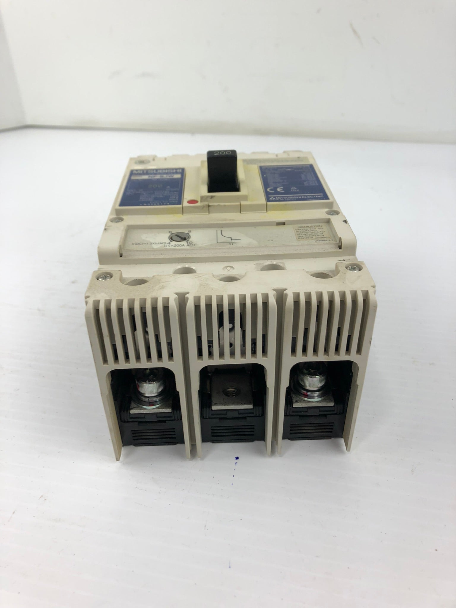 Mitsubishi NFSJW3P200A No Fuse Circuit Breaker NFSJW3200 NF-SJW 200A