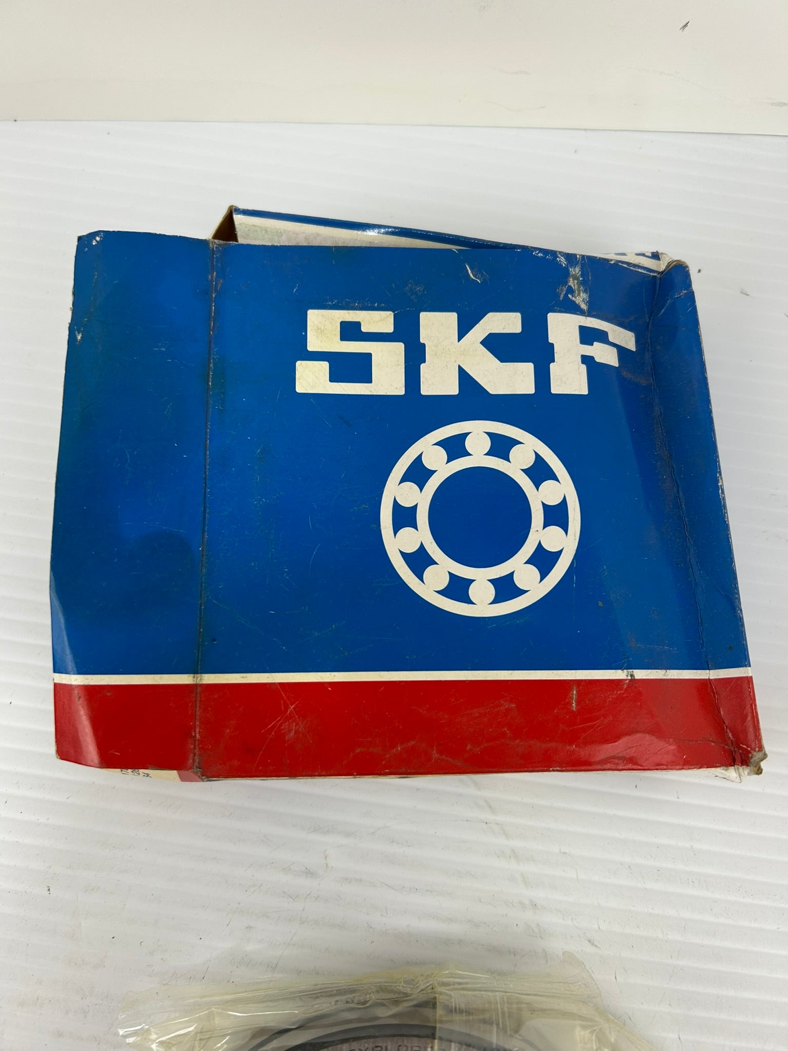 SKF 22213 E Spherical Roller Bearing 22213E