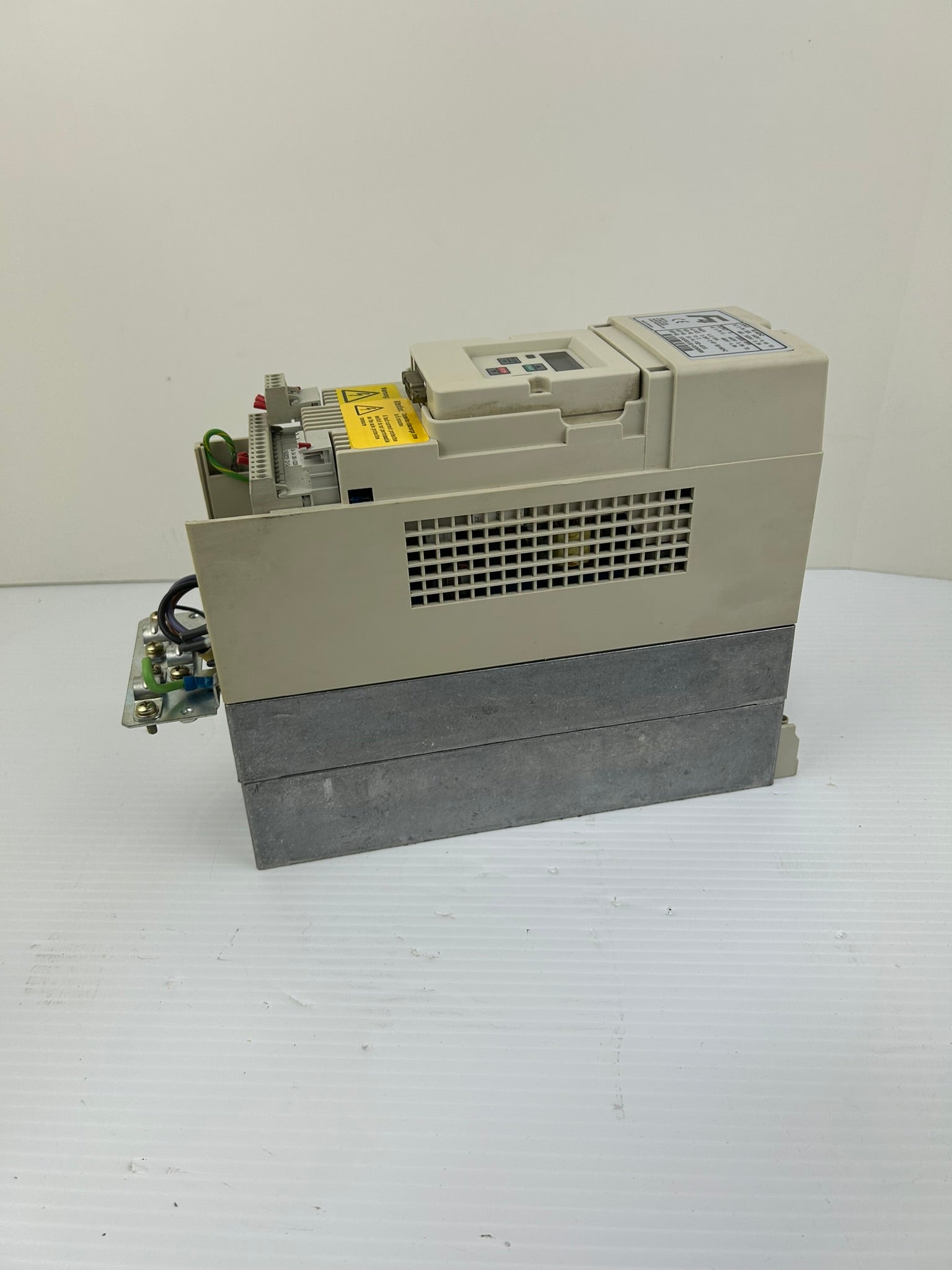 KEBCO F4 10.F4.F3D-A015 Variable Frequency Drive VFD 3HP 4.0kVA V1.2