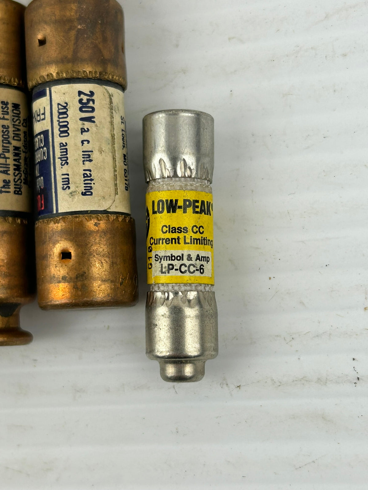 Lot of 13 - 6 Amp Industrial Fuses Tested Working Fusetron Littelfuse Amp-Trap