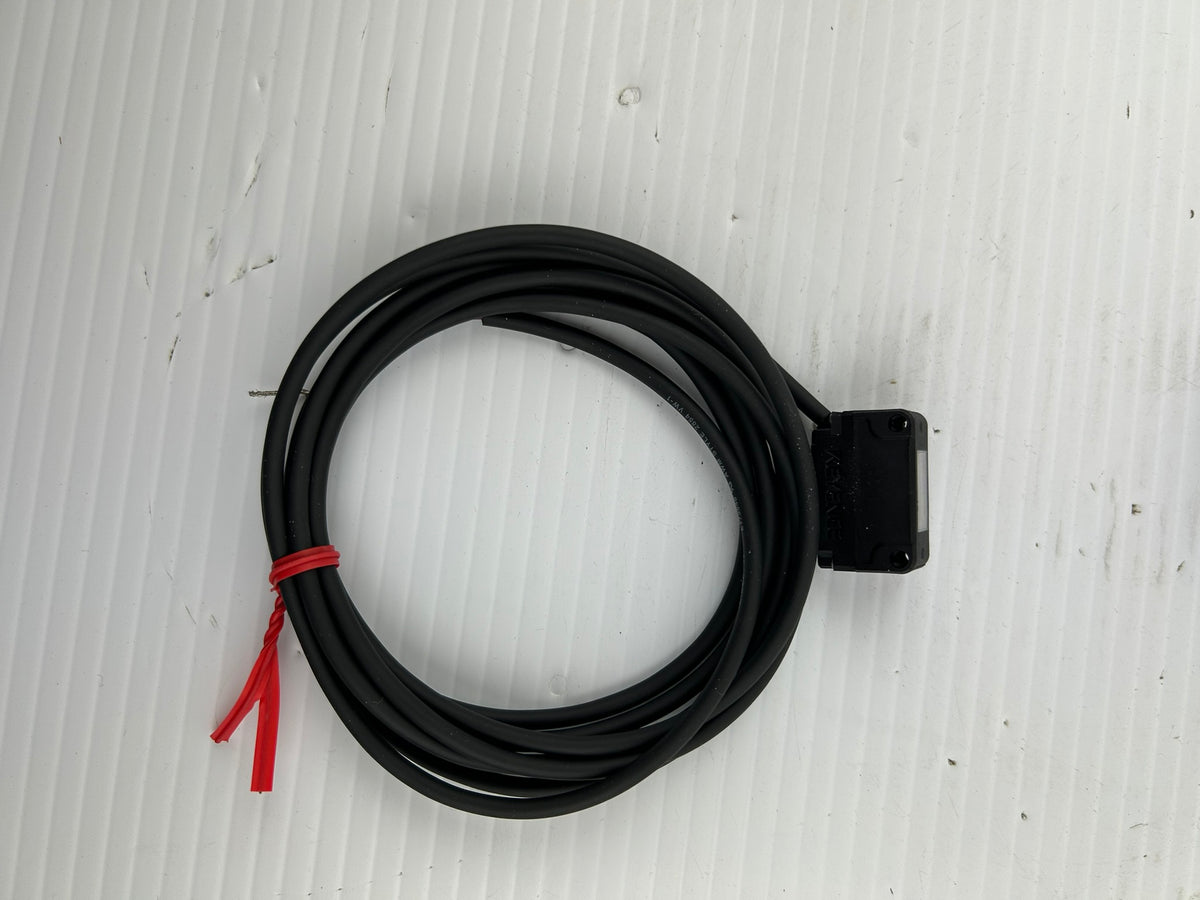Keyence PZ-G51P Photoelectric Sensor Set PZ-G51T PZ-G51PR PNP Cable 10-30VDC 20m