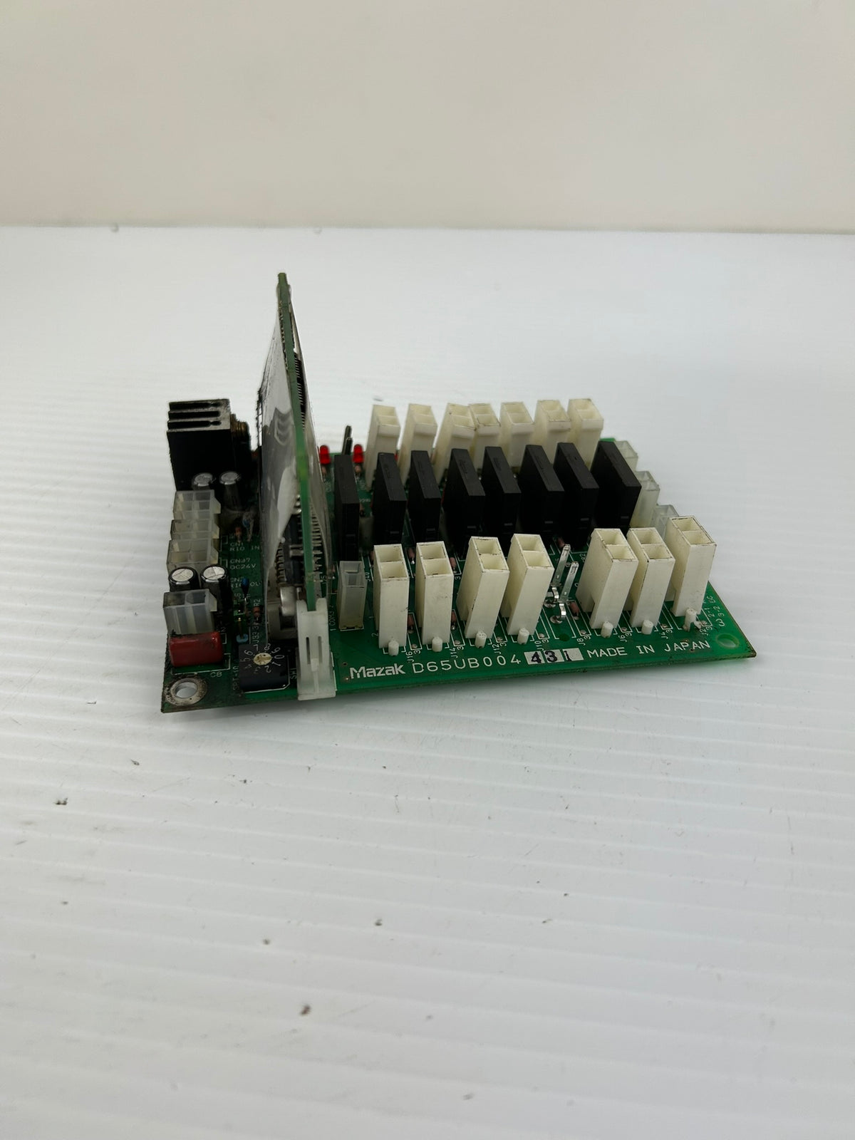 Mazak HR371-Y CNC Relay Output Board D65UB004 431 24V 1.2A 5VDC 0.6A PCB