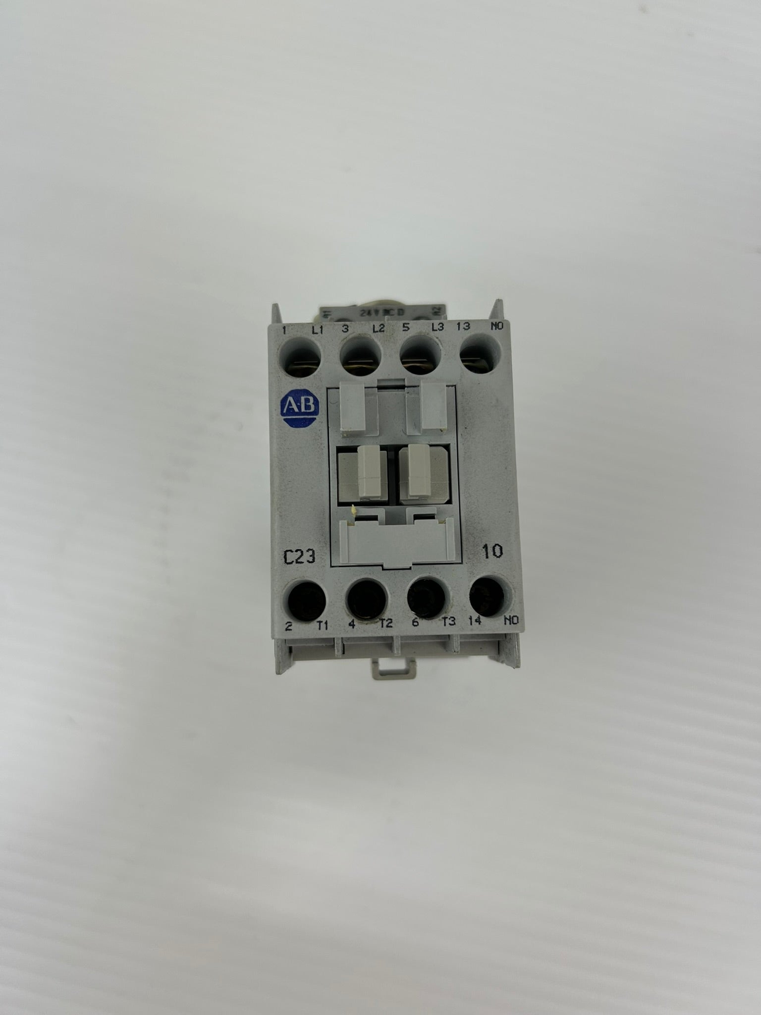 Allen-Bradley 100-C23D*10 Contactor Series C 690V 32A 3PH 8kV