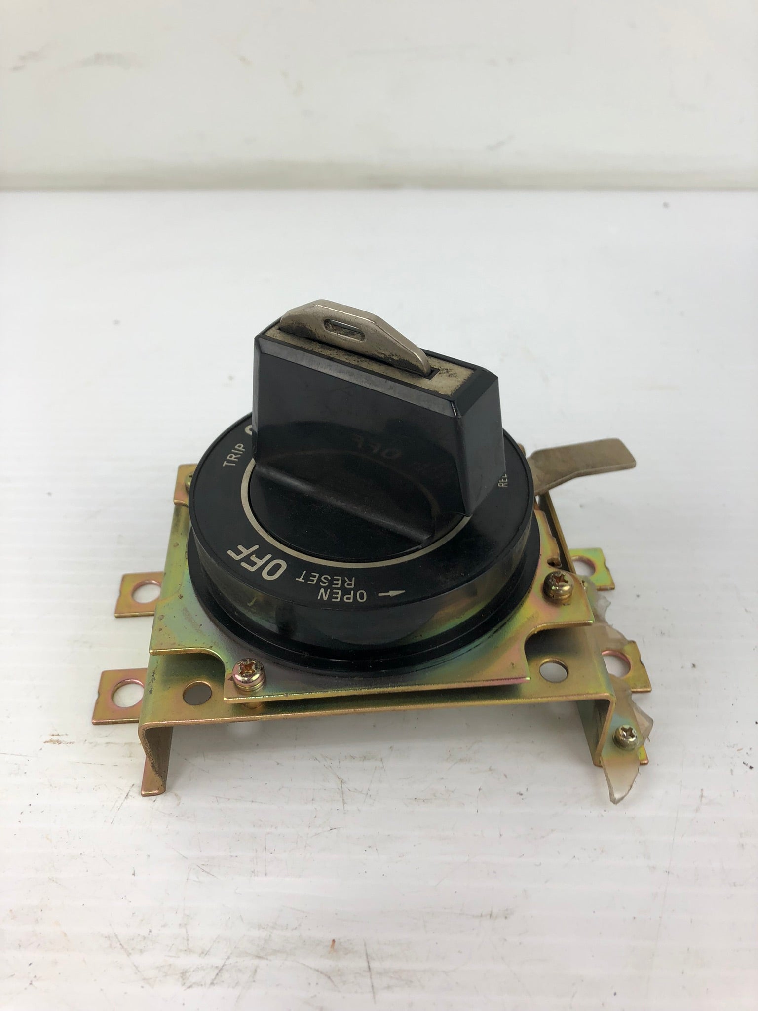 Fuji Electric N-13A-Q-00905 On/Off Release Switch